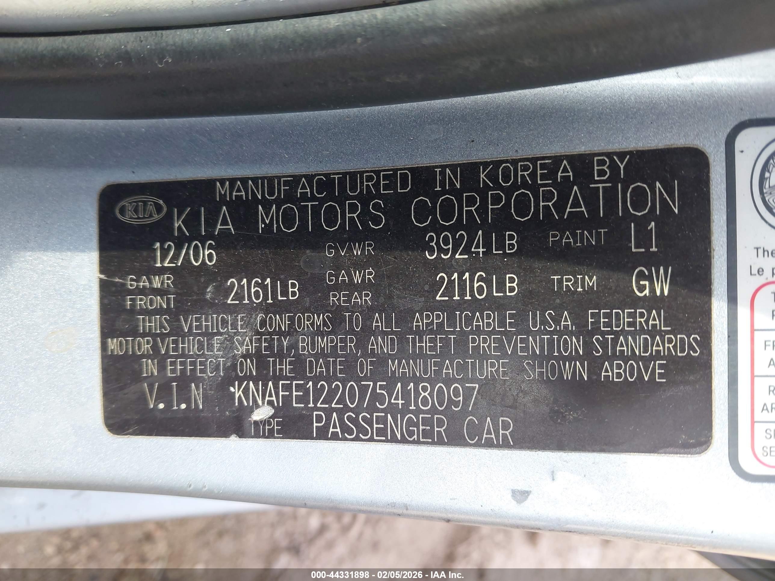 KIA SPECTRA image 9