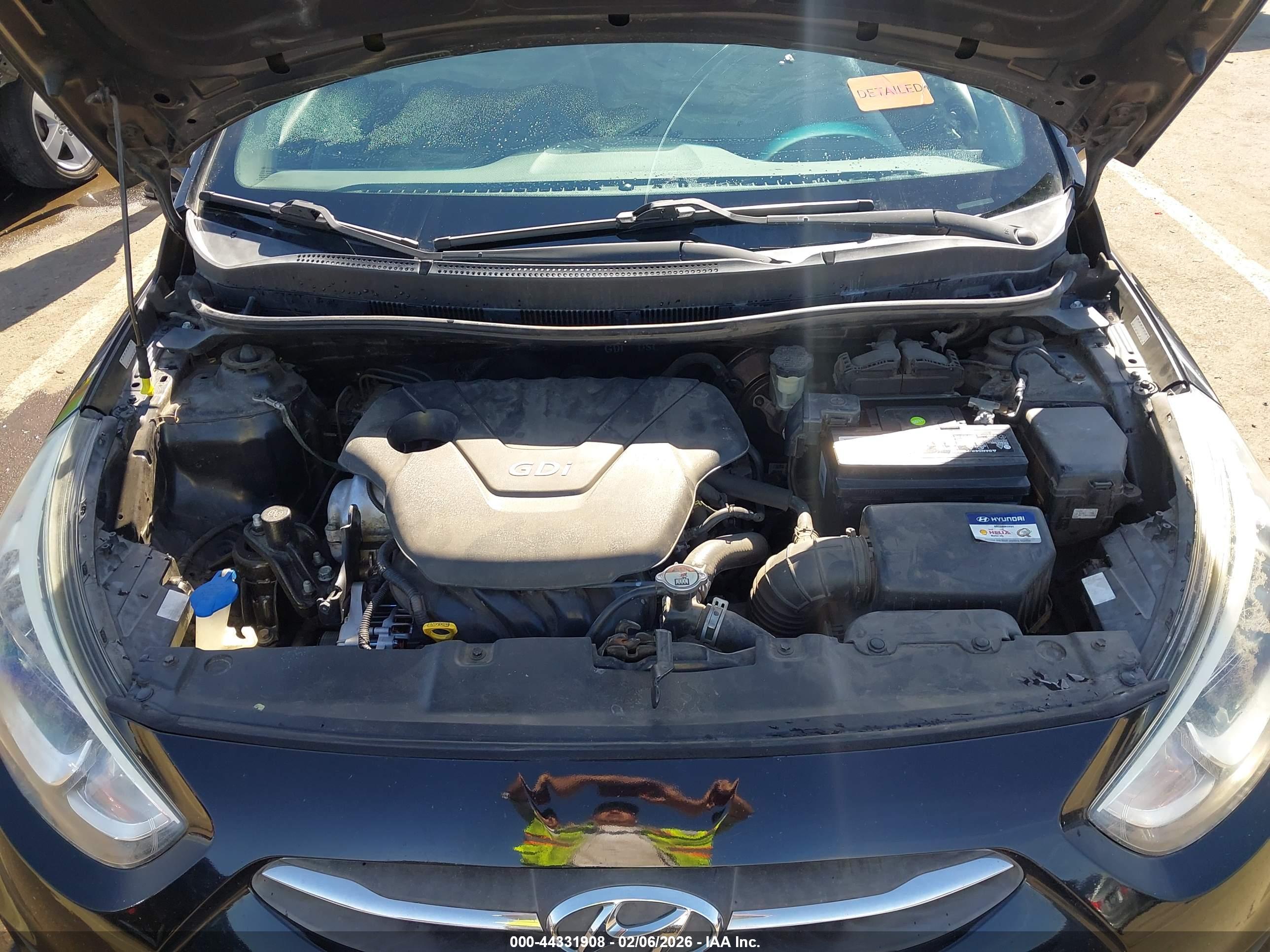 HYUNDAI ACCENT image 10