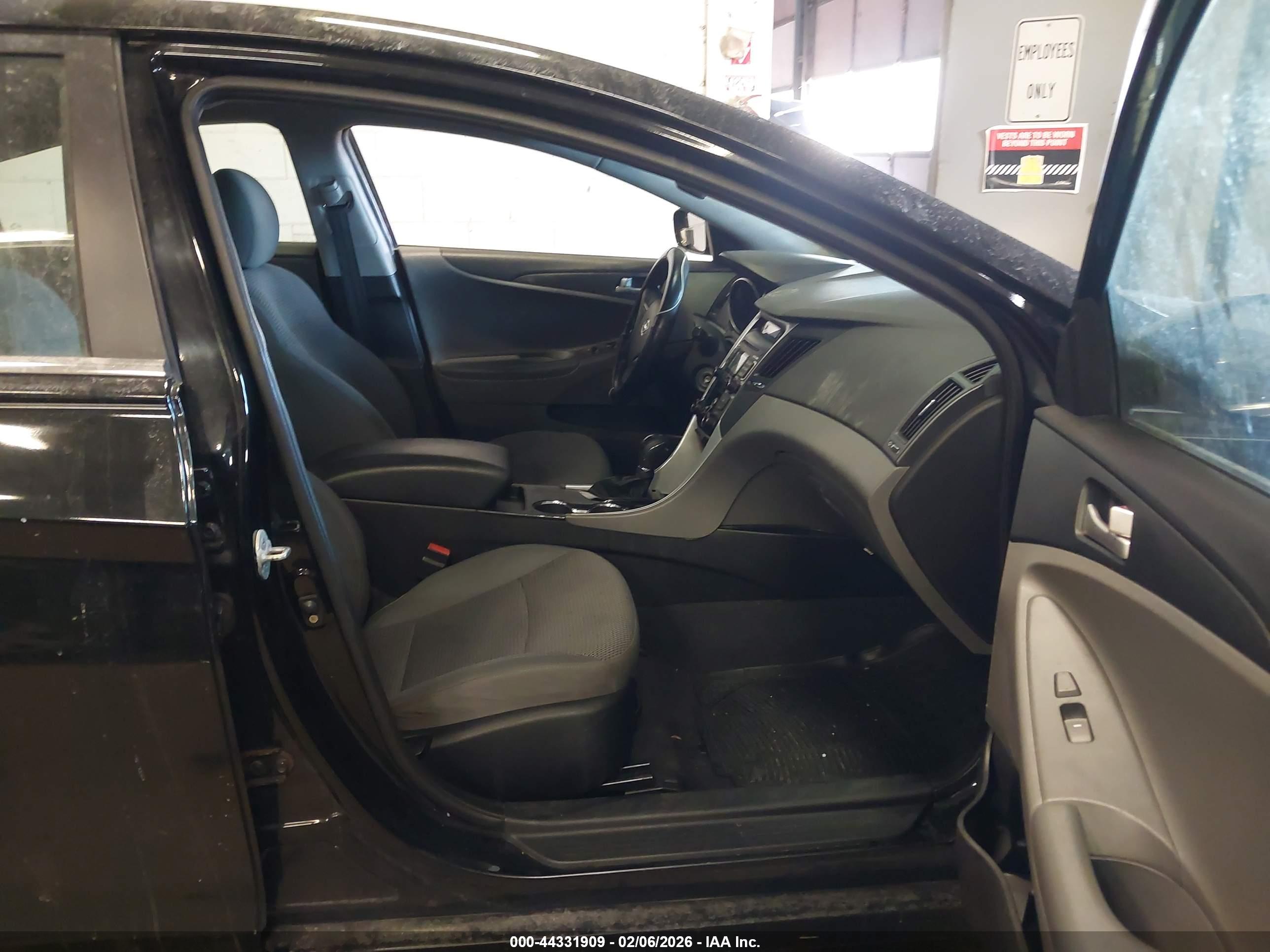 HYUNDAI SONATA image 5