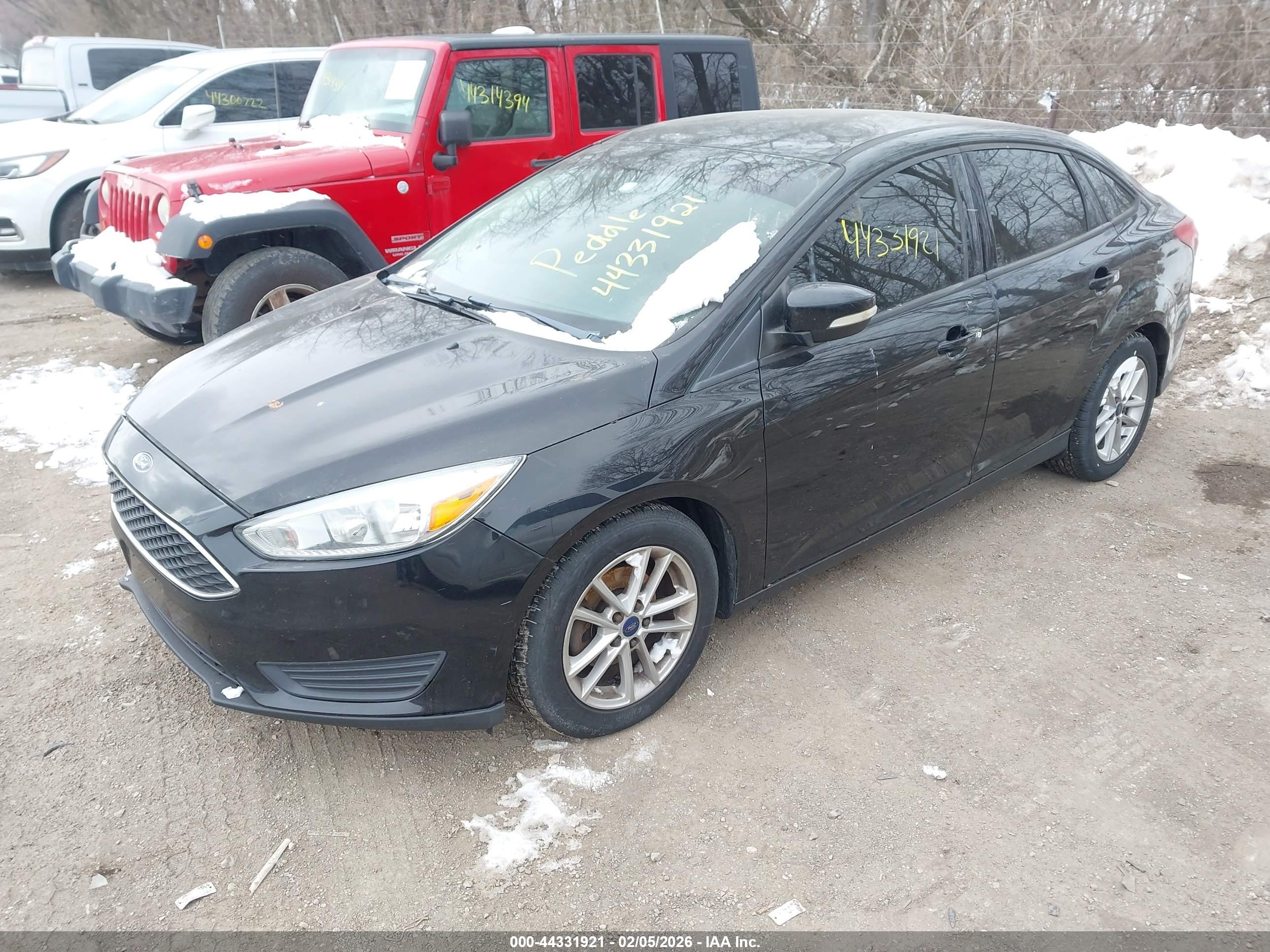 FORD FOCUS image 2