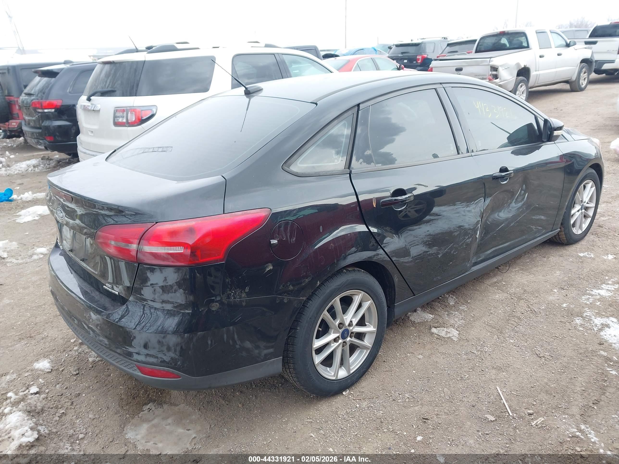 FORD FOCUS image 4