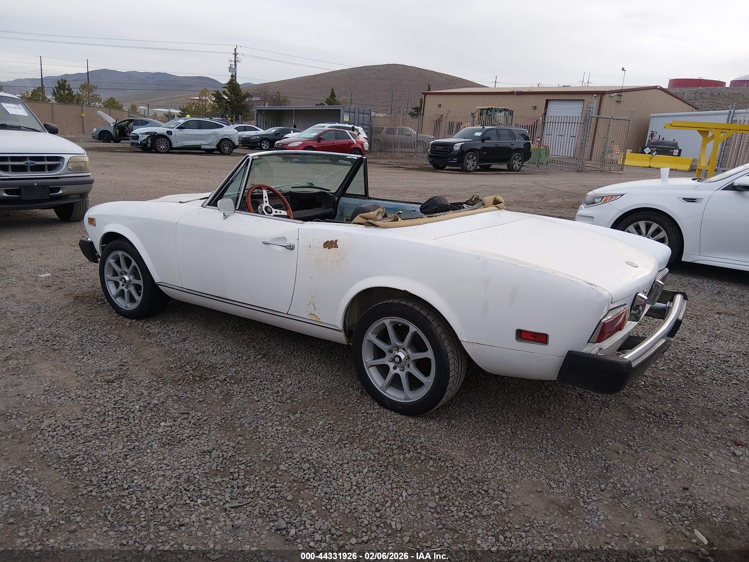FIAT 124 image 3