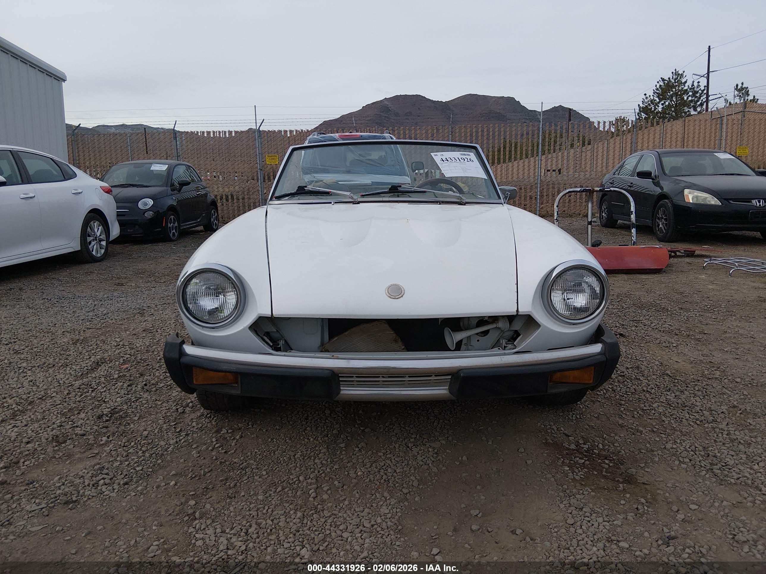 FIAT 124 image 6