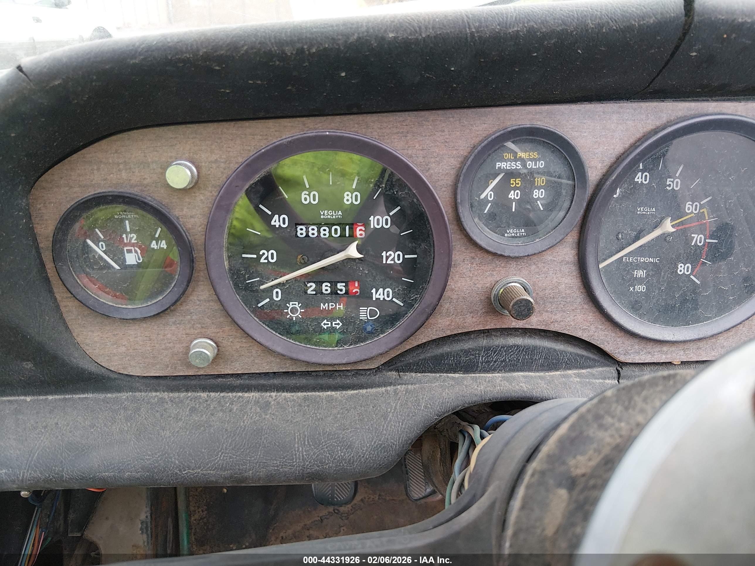 FIAT 124 image 7