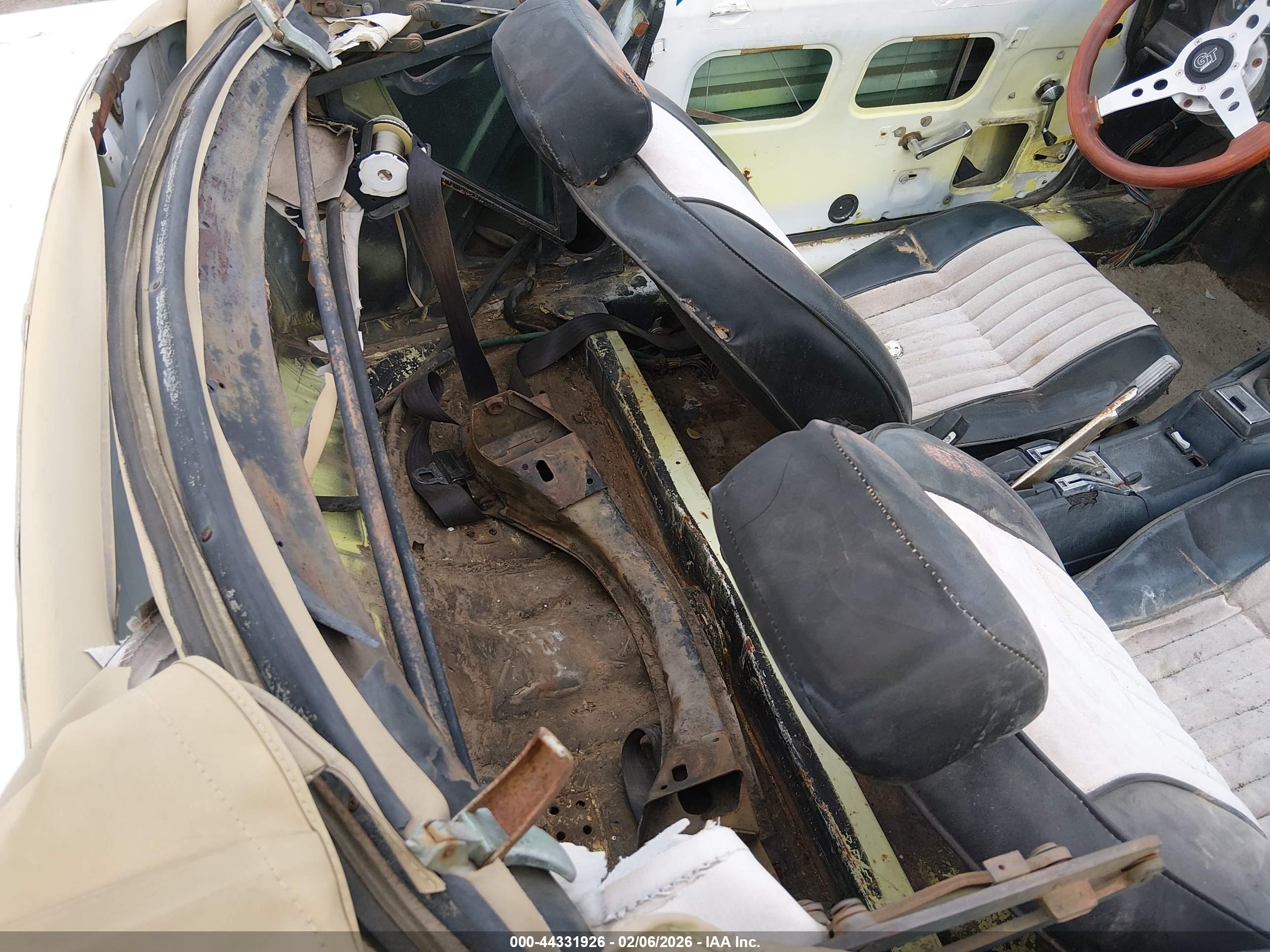 FIAT 124 image 8