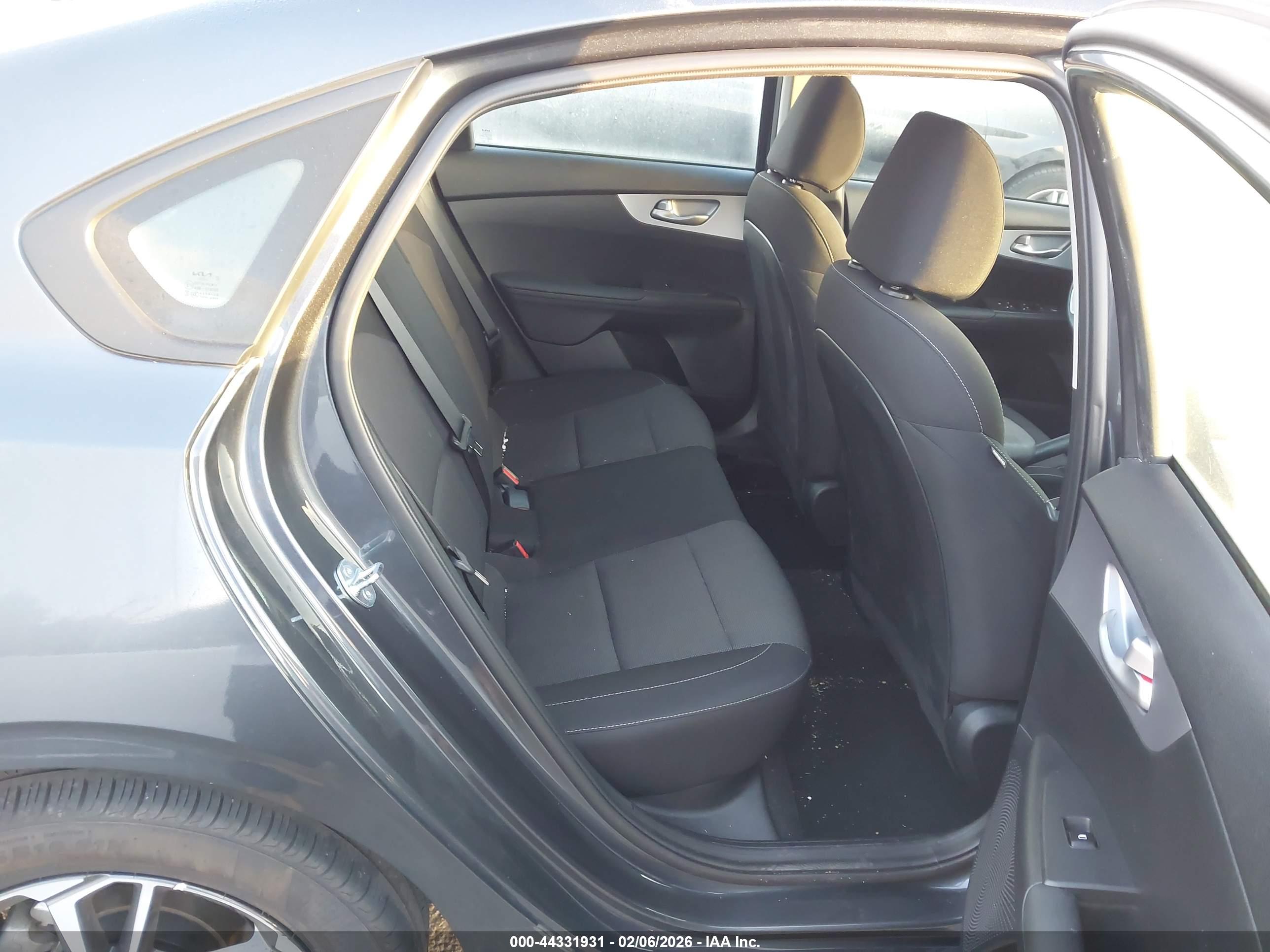 KIA FORTE image 8