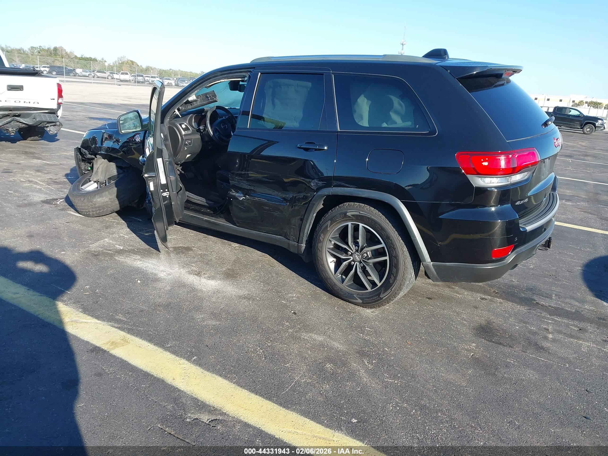JEEP GRAND image 3