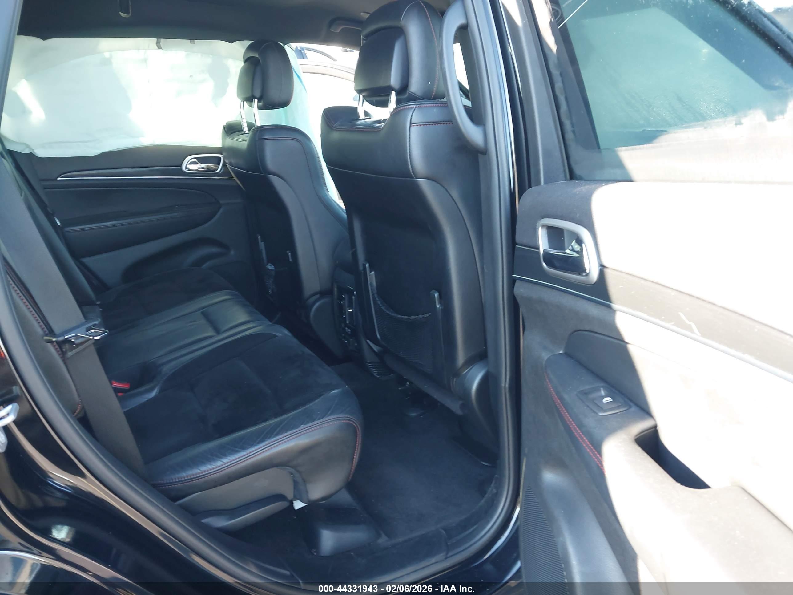 JEEP GRAND image 8