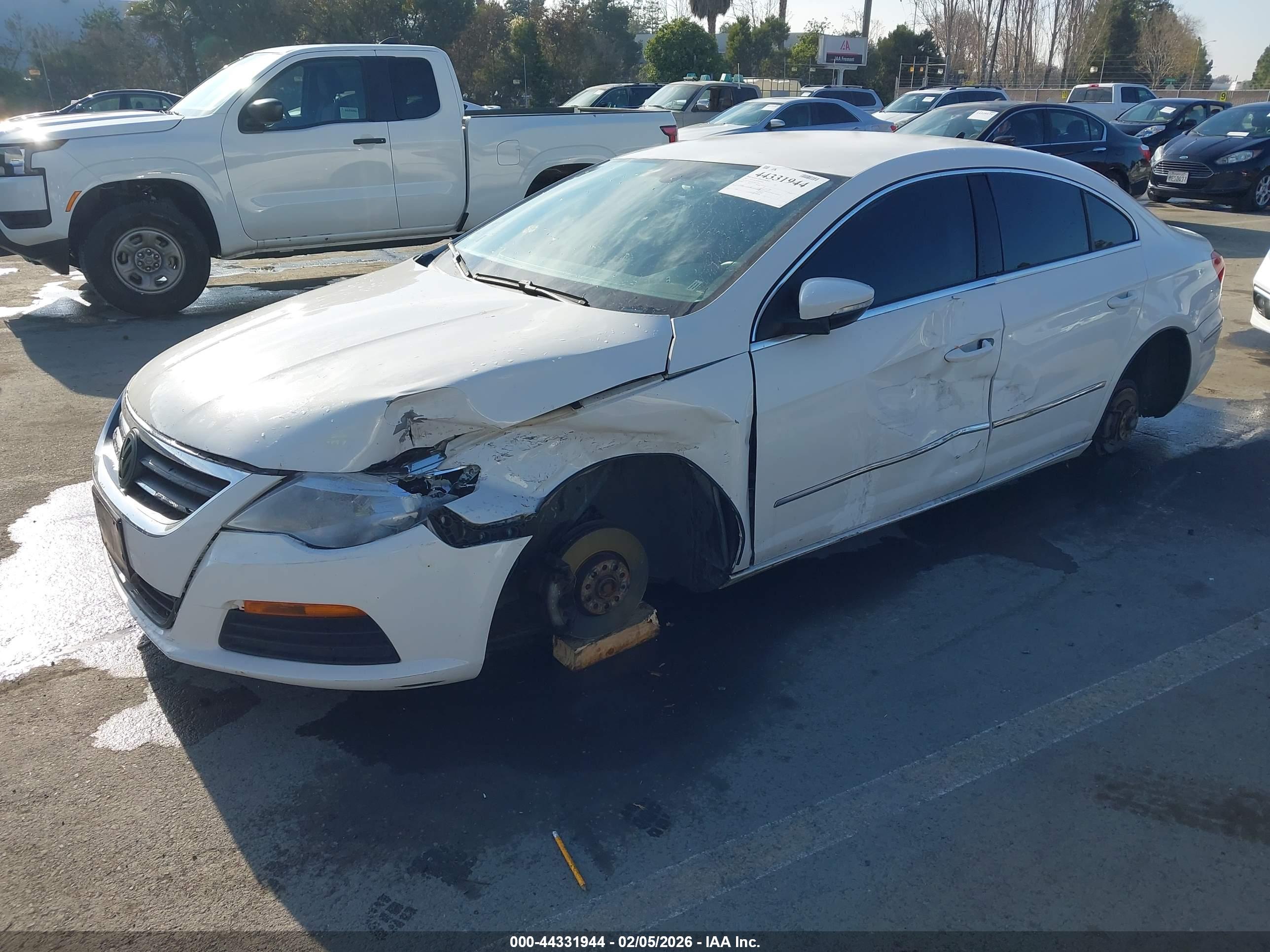 VOLKSWAGEN CC image 2
