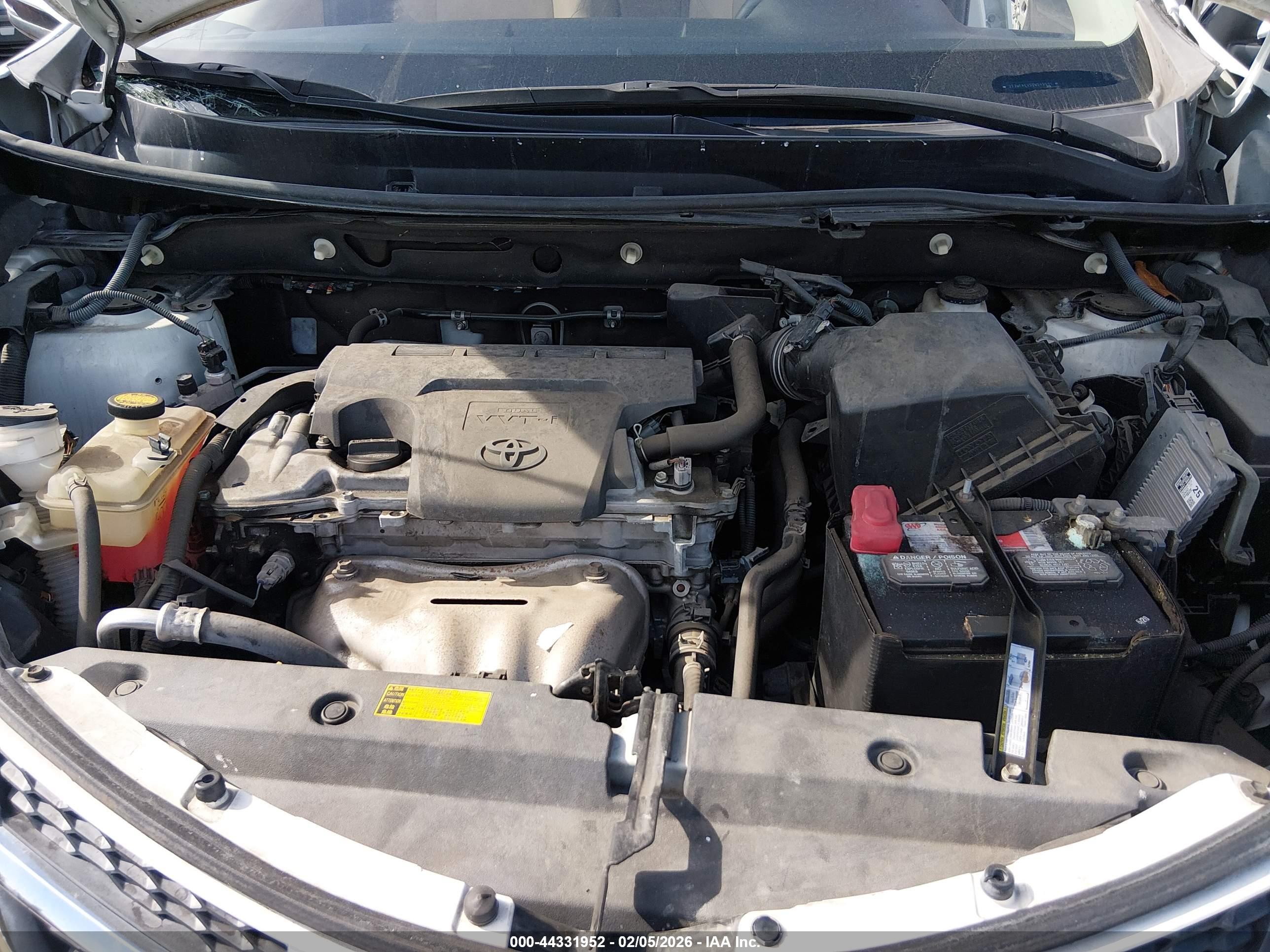 TOYOTA RAV4 image 10