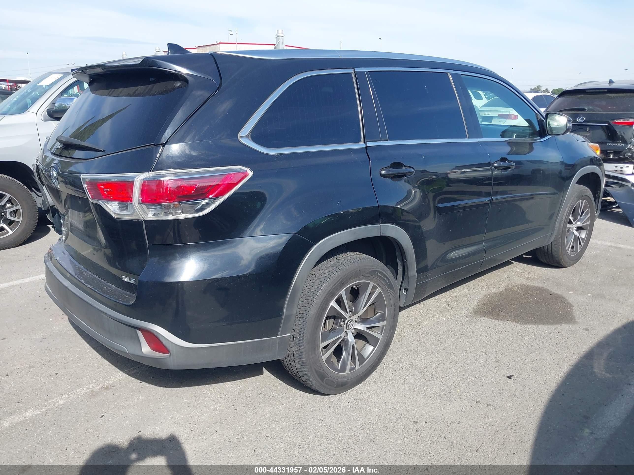 TOYOTA HIGHLANDER image 4