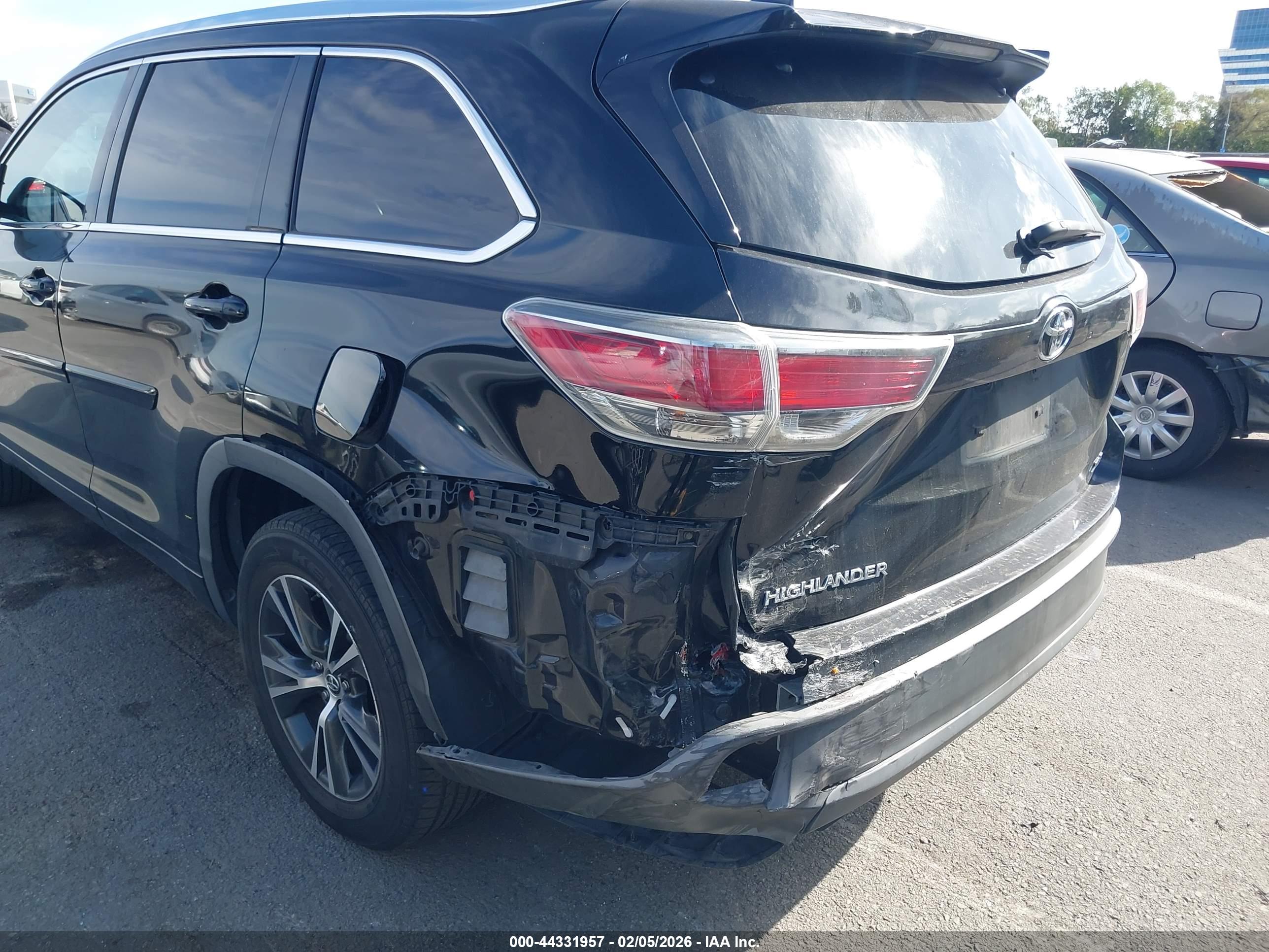 TOYOTA HIGHLANDER image 6