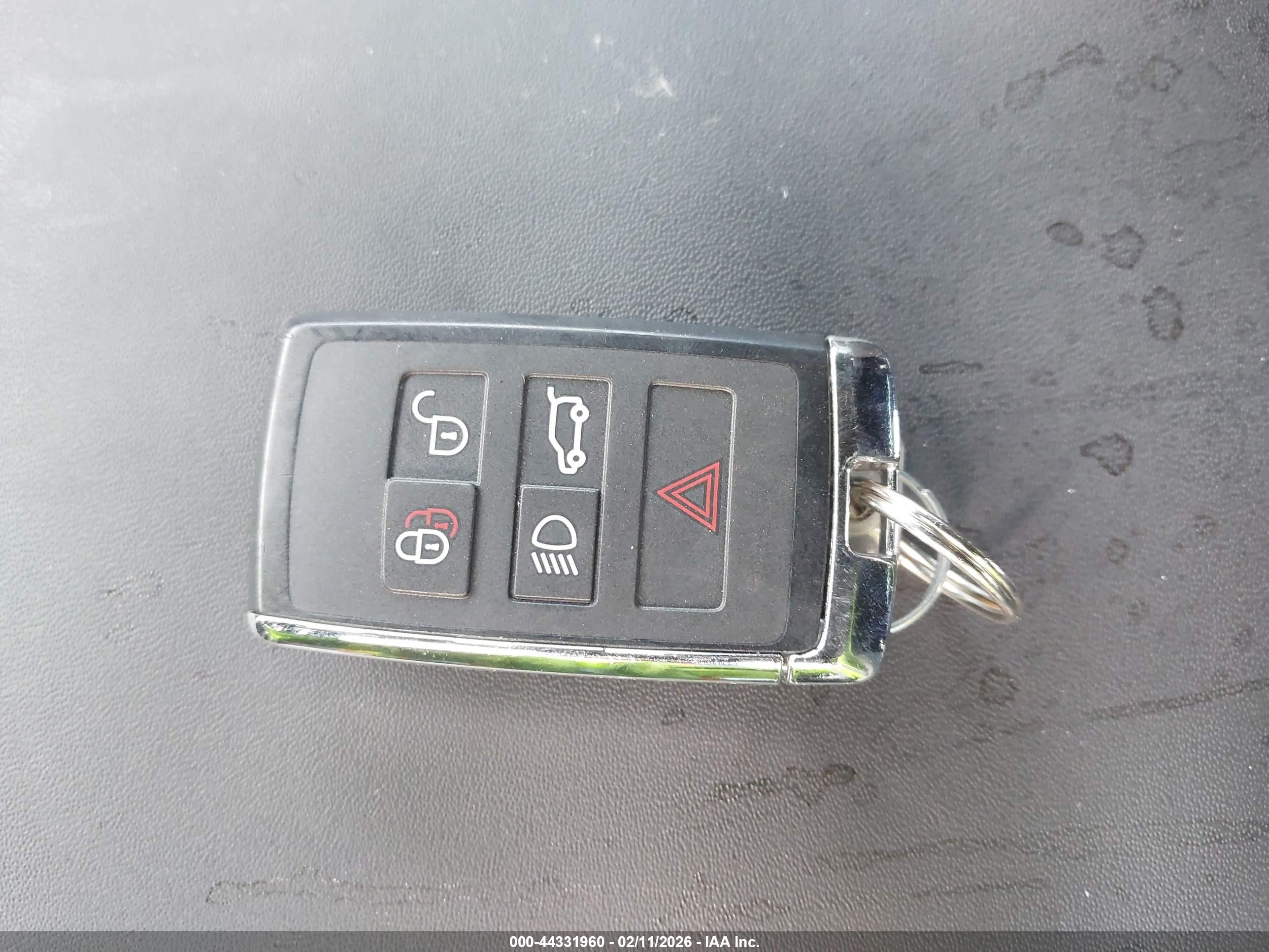 LAND ROVER image 11