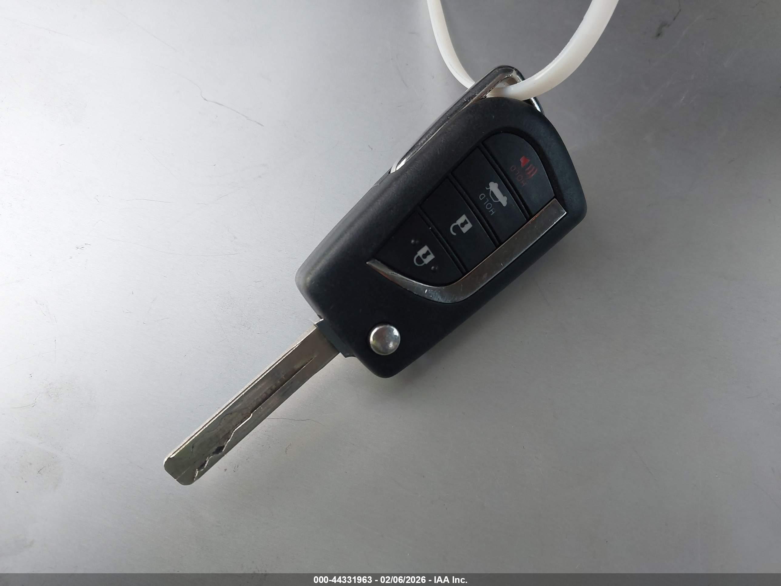 TOYOTA COROLLA image 11