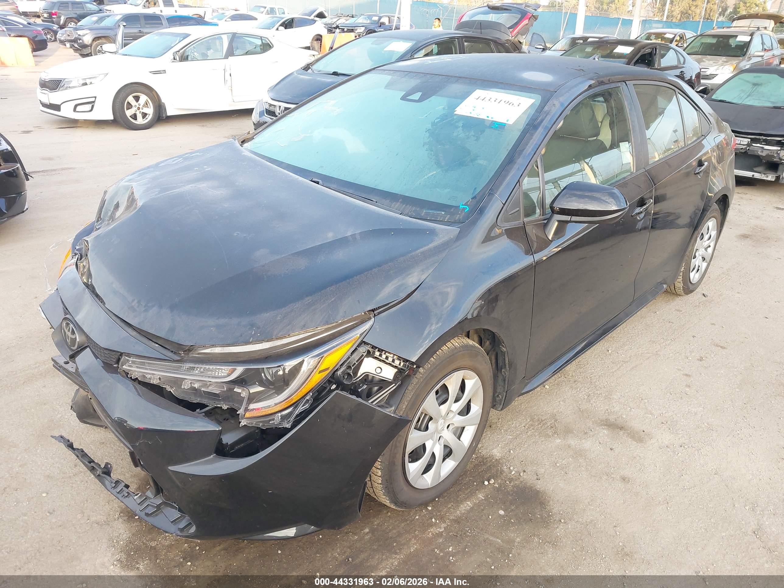 TOYOTA COROLLA image 2