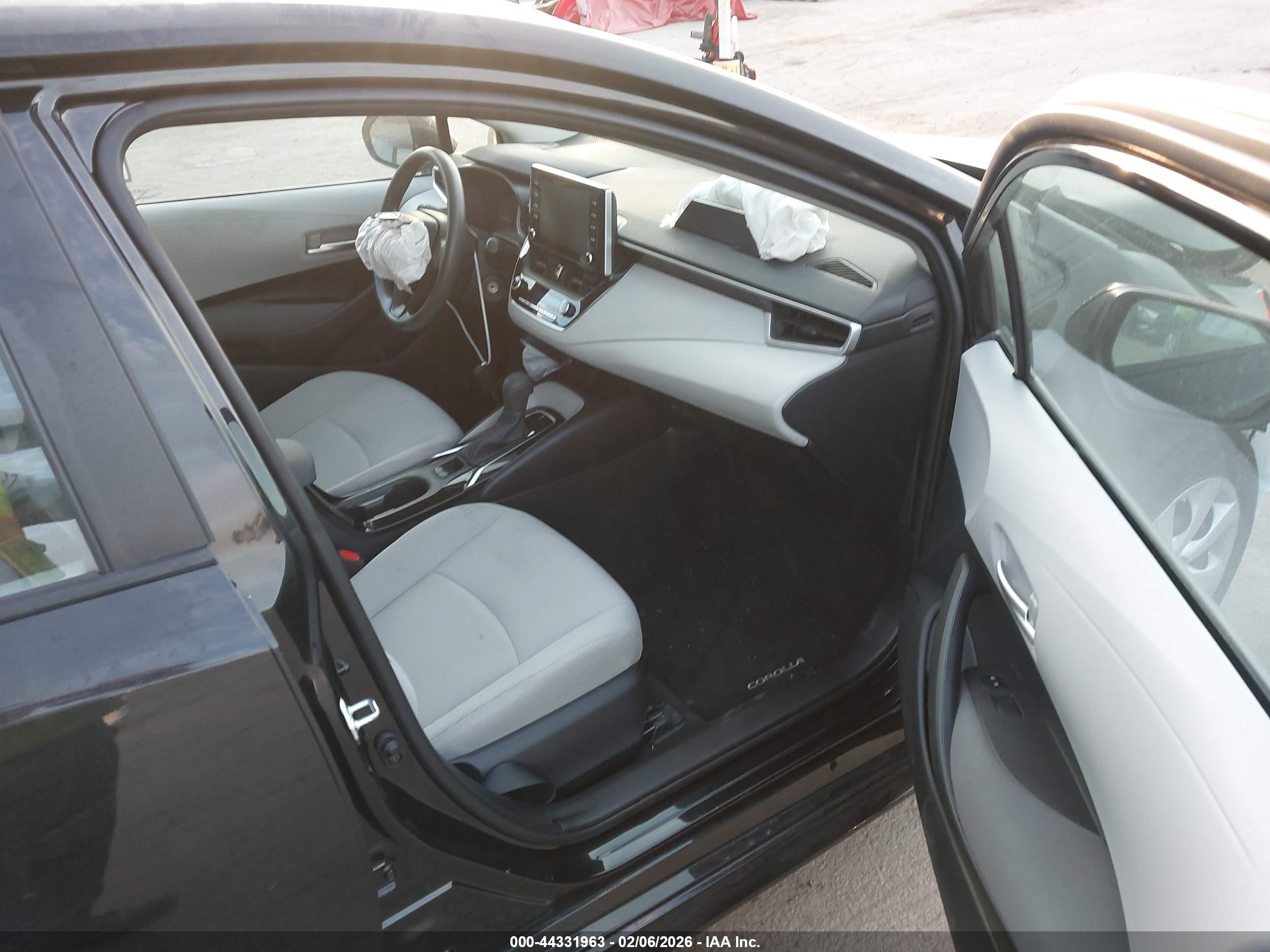 TOYOTA COROLLA image 5