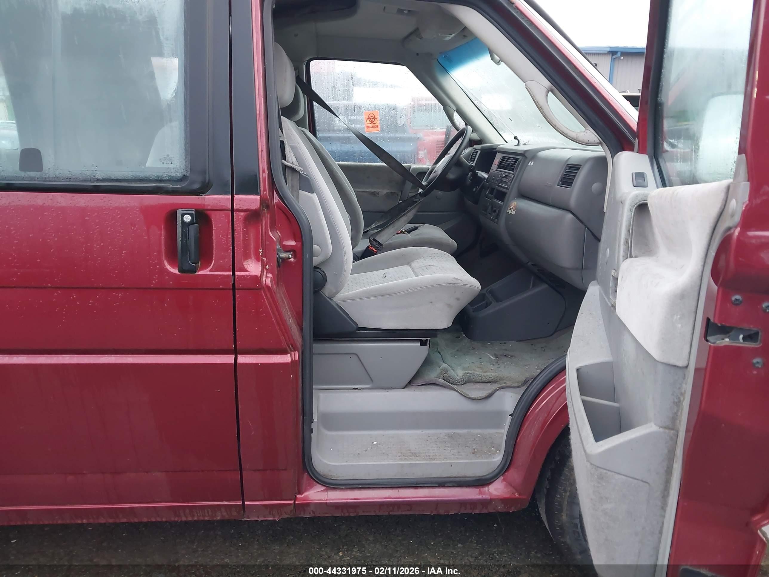 VOLKSWAGEN EUROVAN image 5