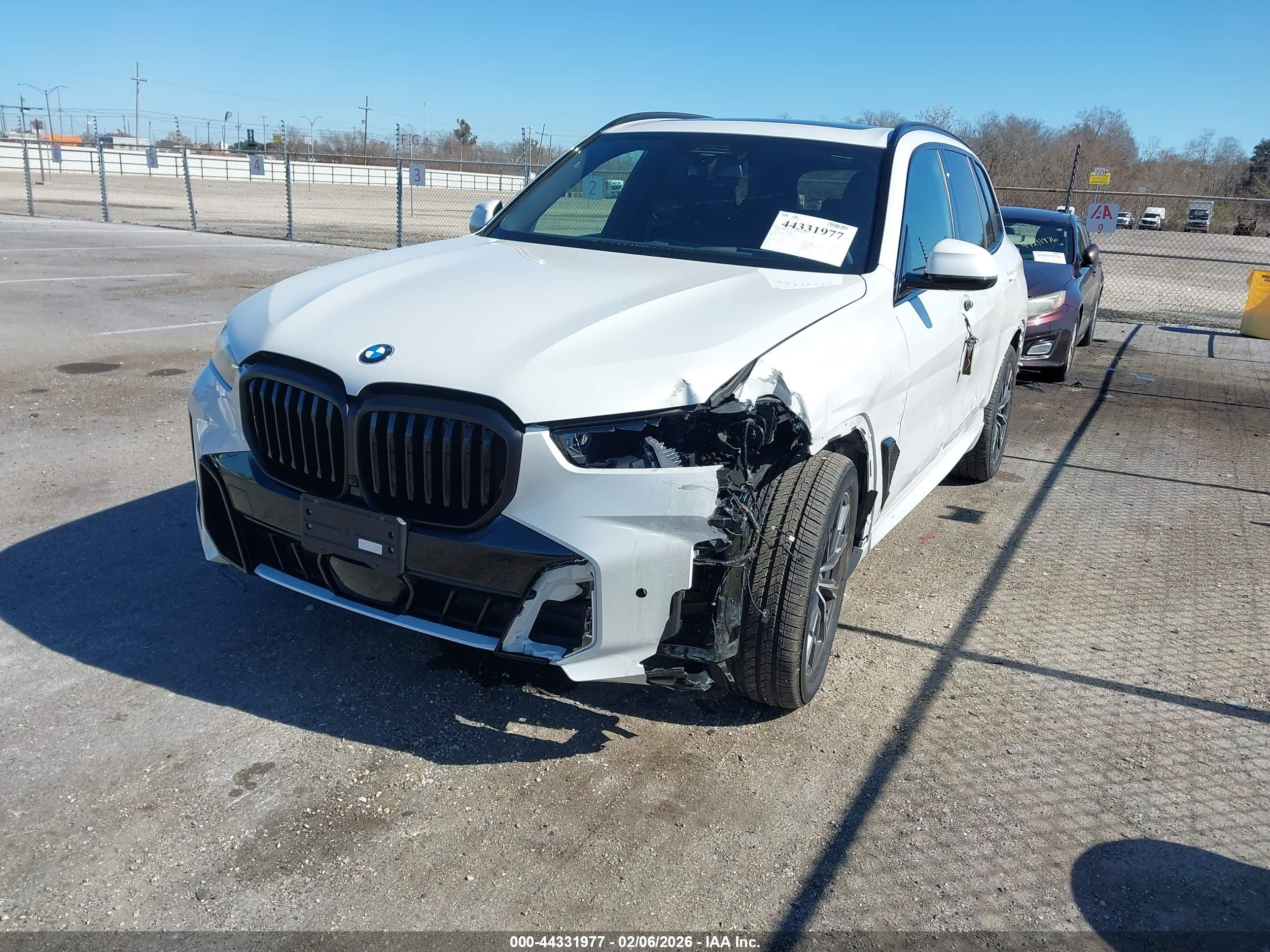 BMW X5 image 2