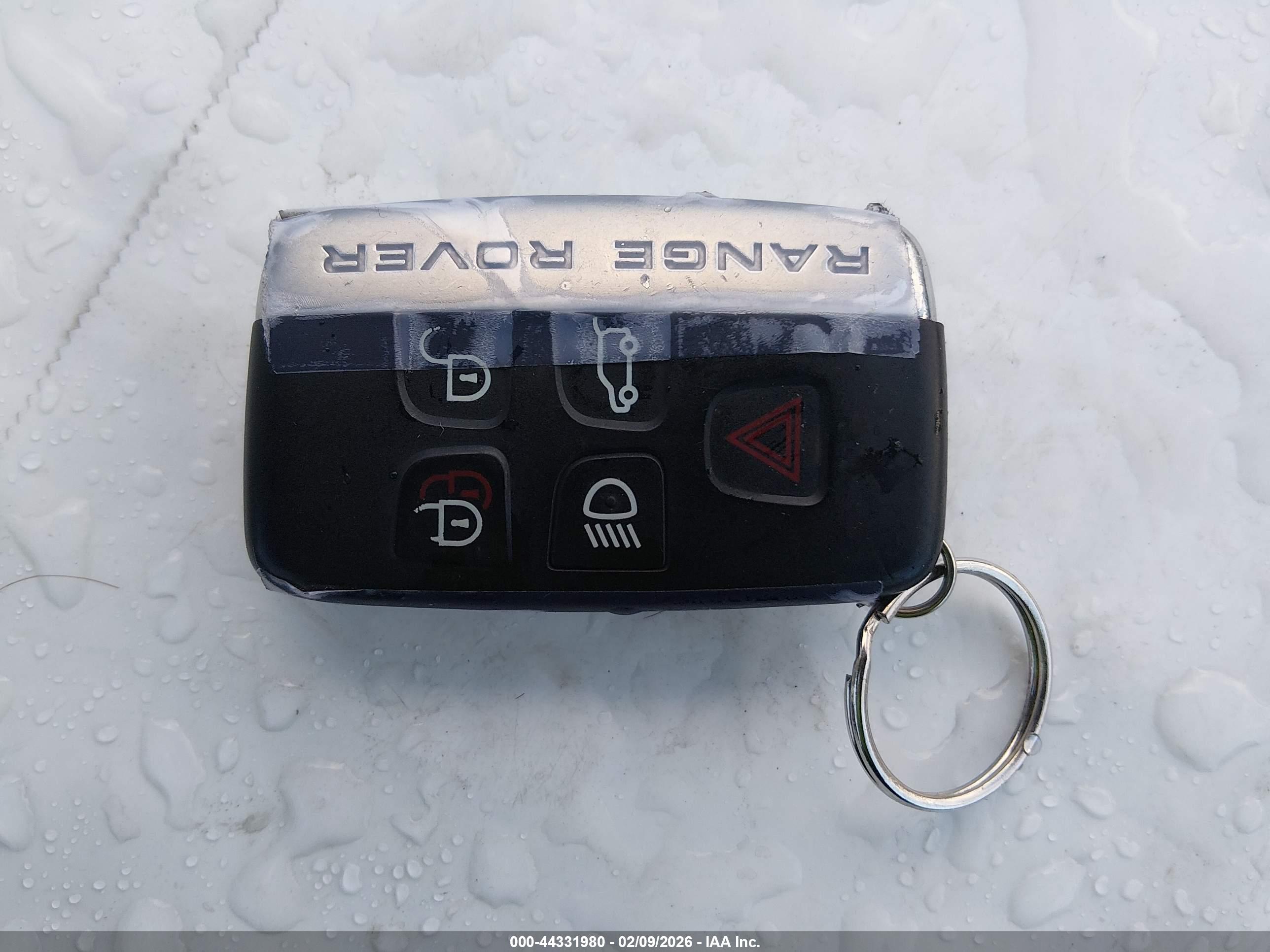 LAND ROVER image 11