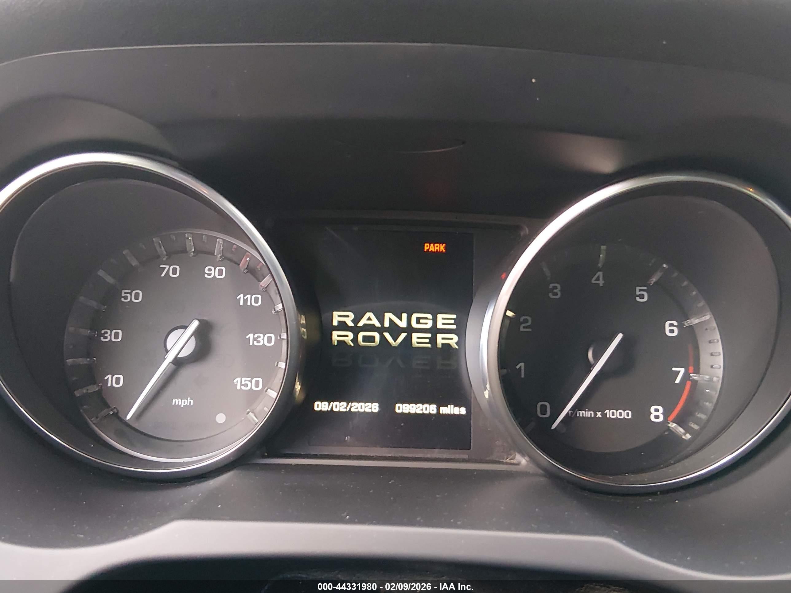 LAND ROVER image 7