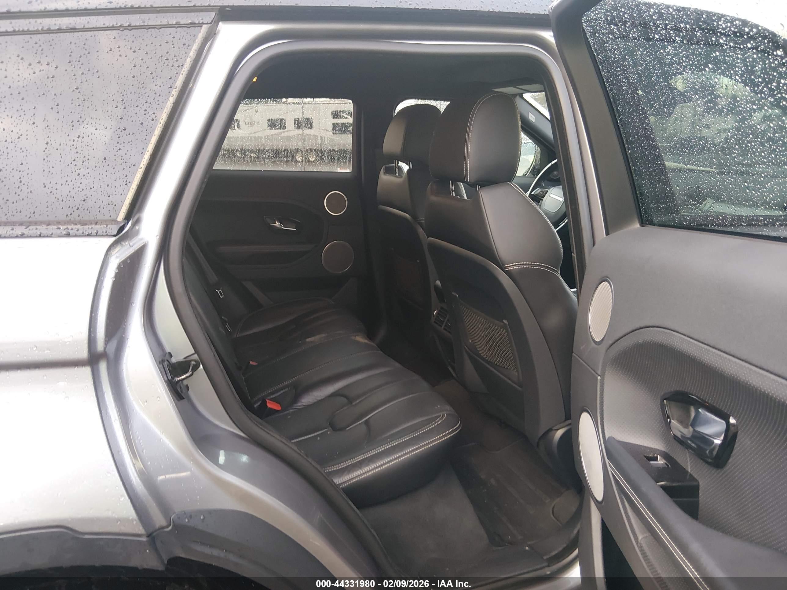 LAND ROVER image 8