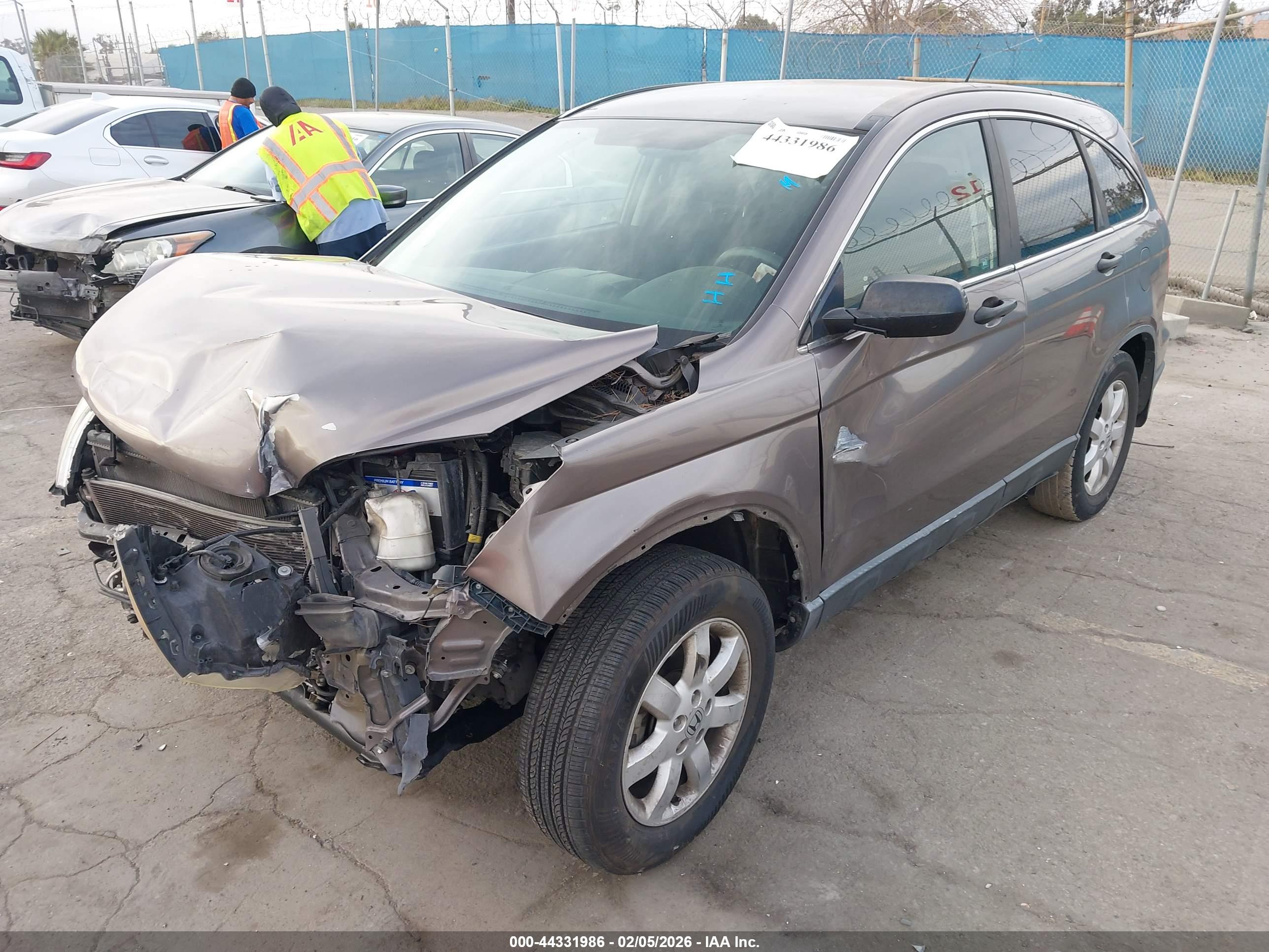 HONDA CR-V image 2