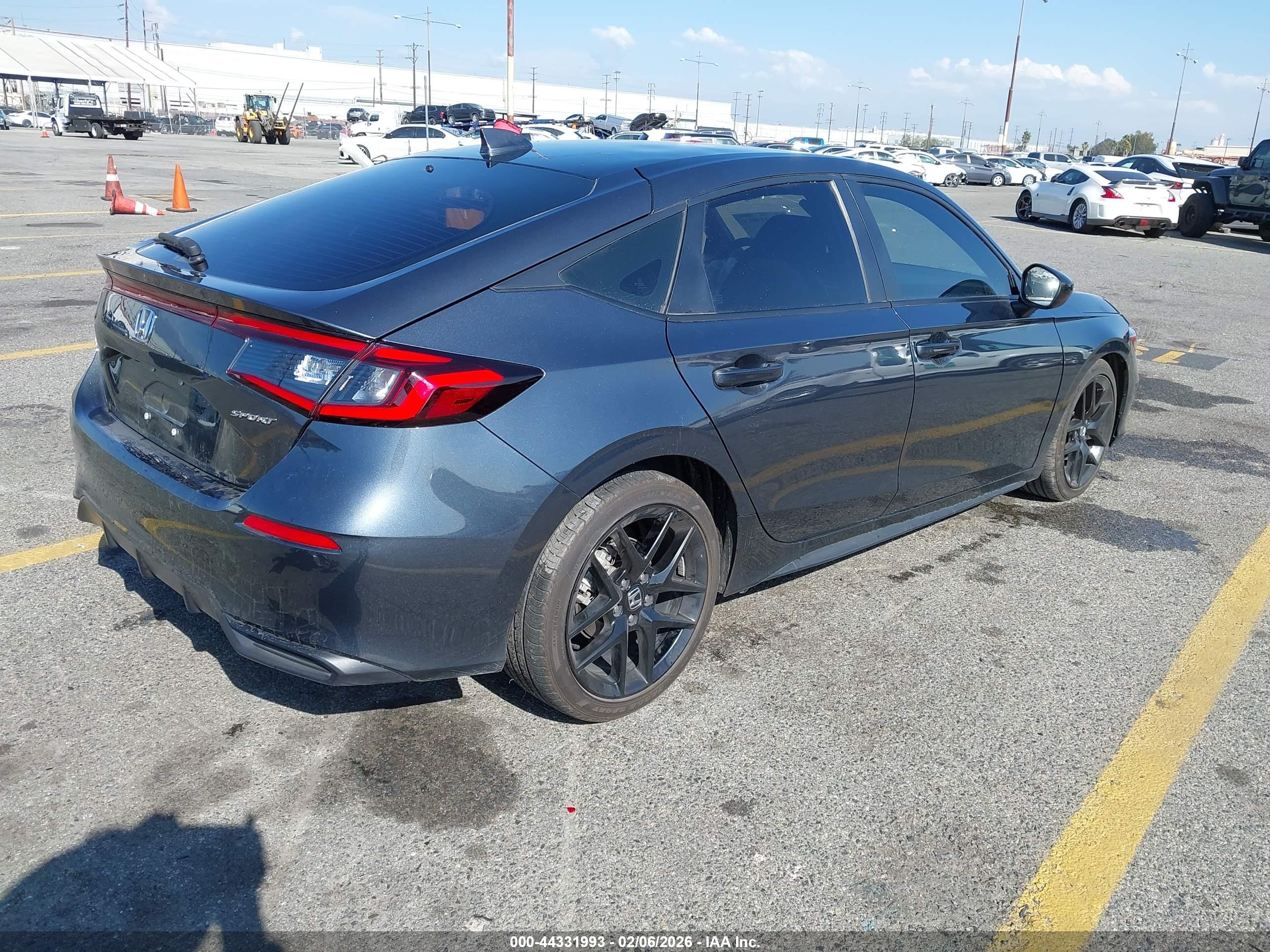 HONDA CIVIC image 4