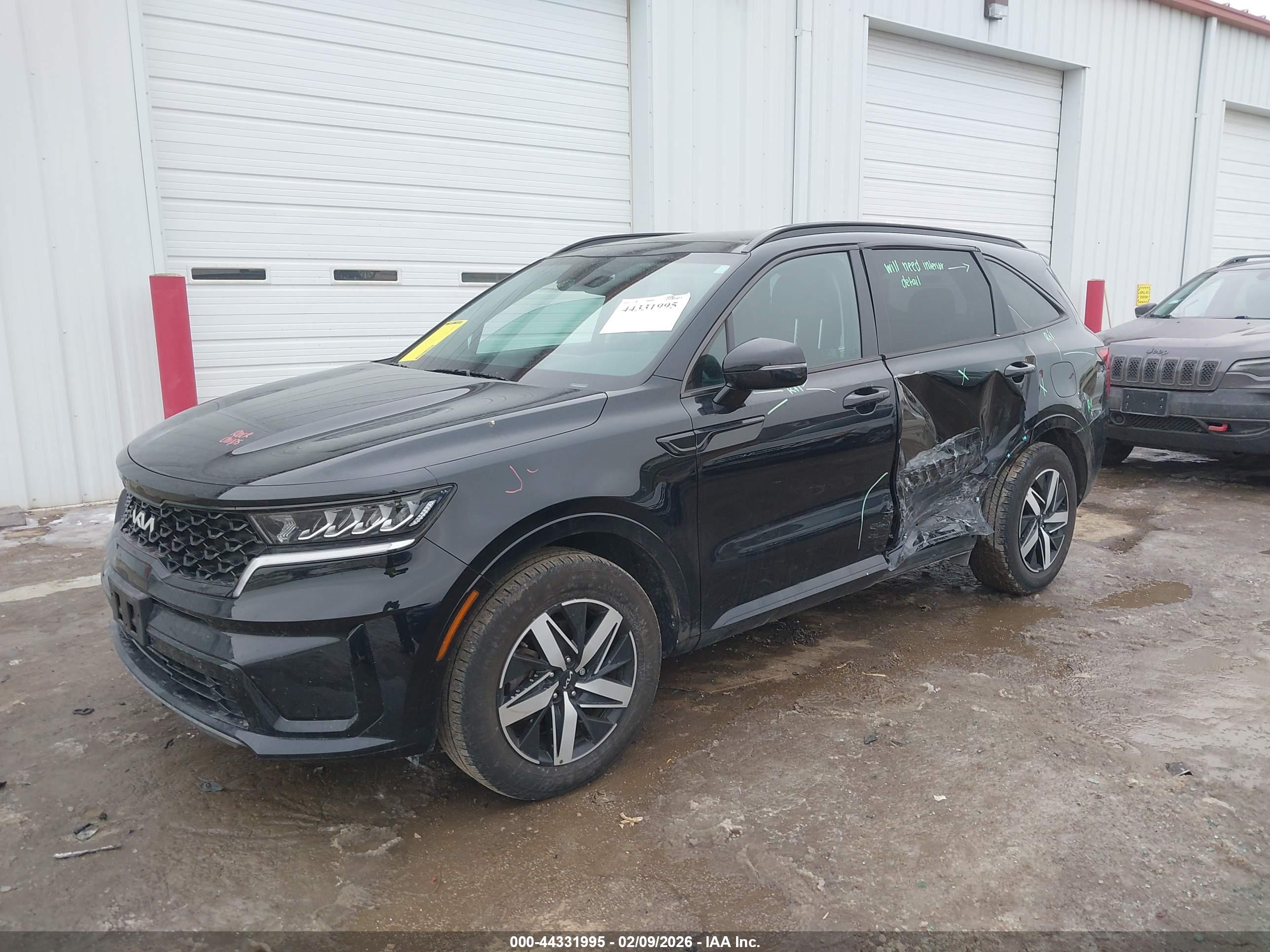 KIA SORENTO image 2