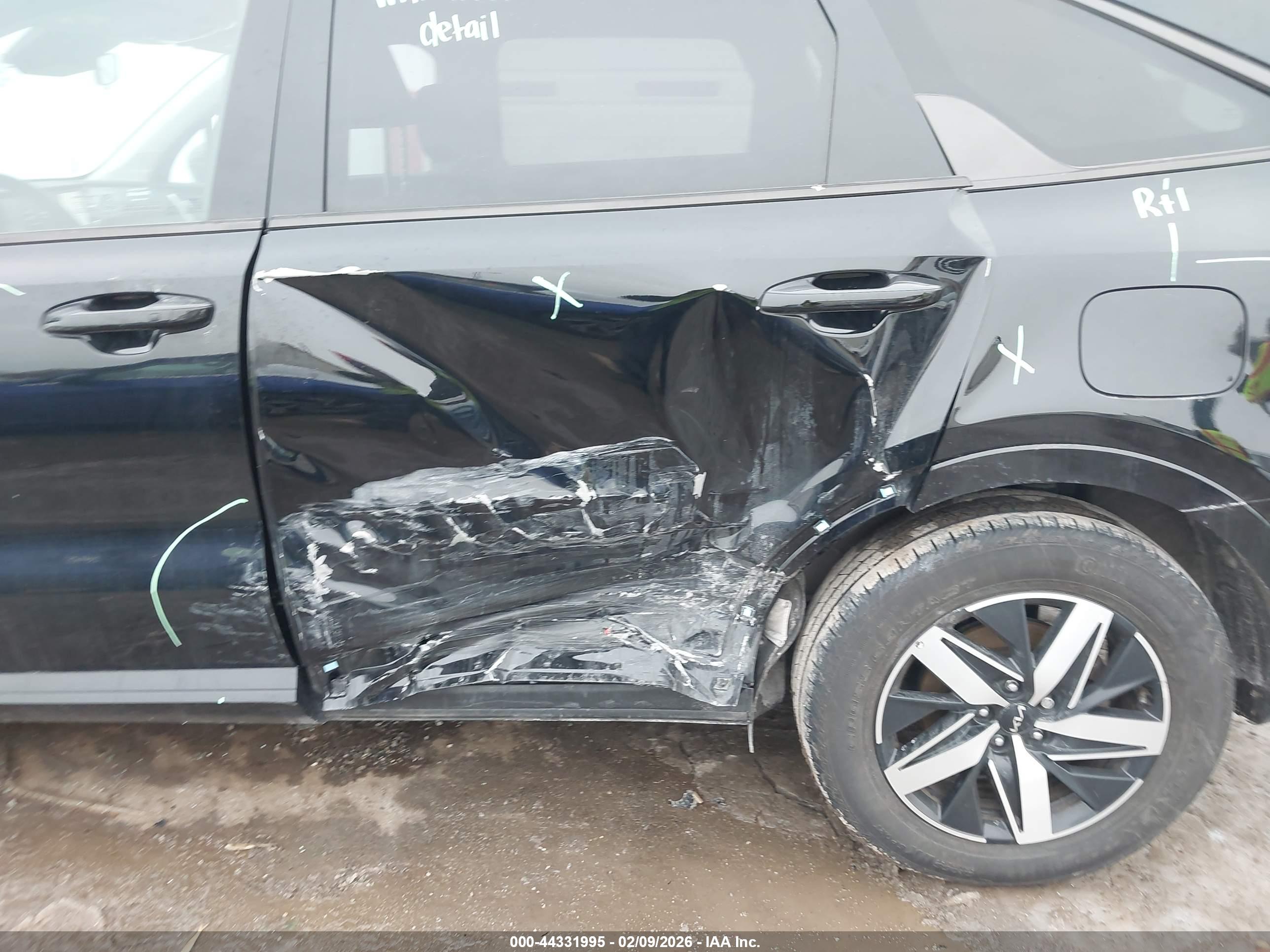 KIA SORENTO image 6