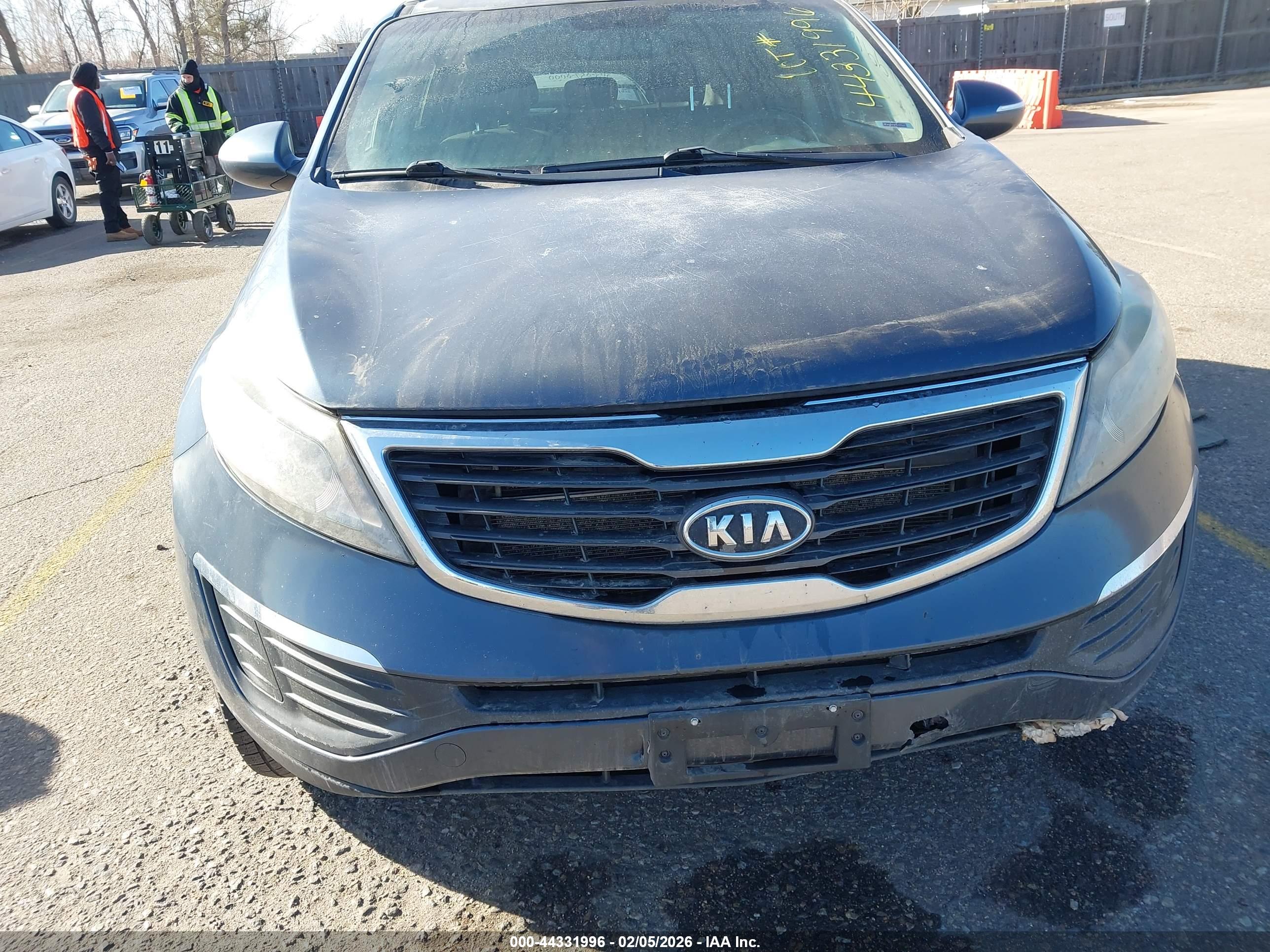 KIA SPORTAGE image 6