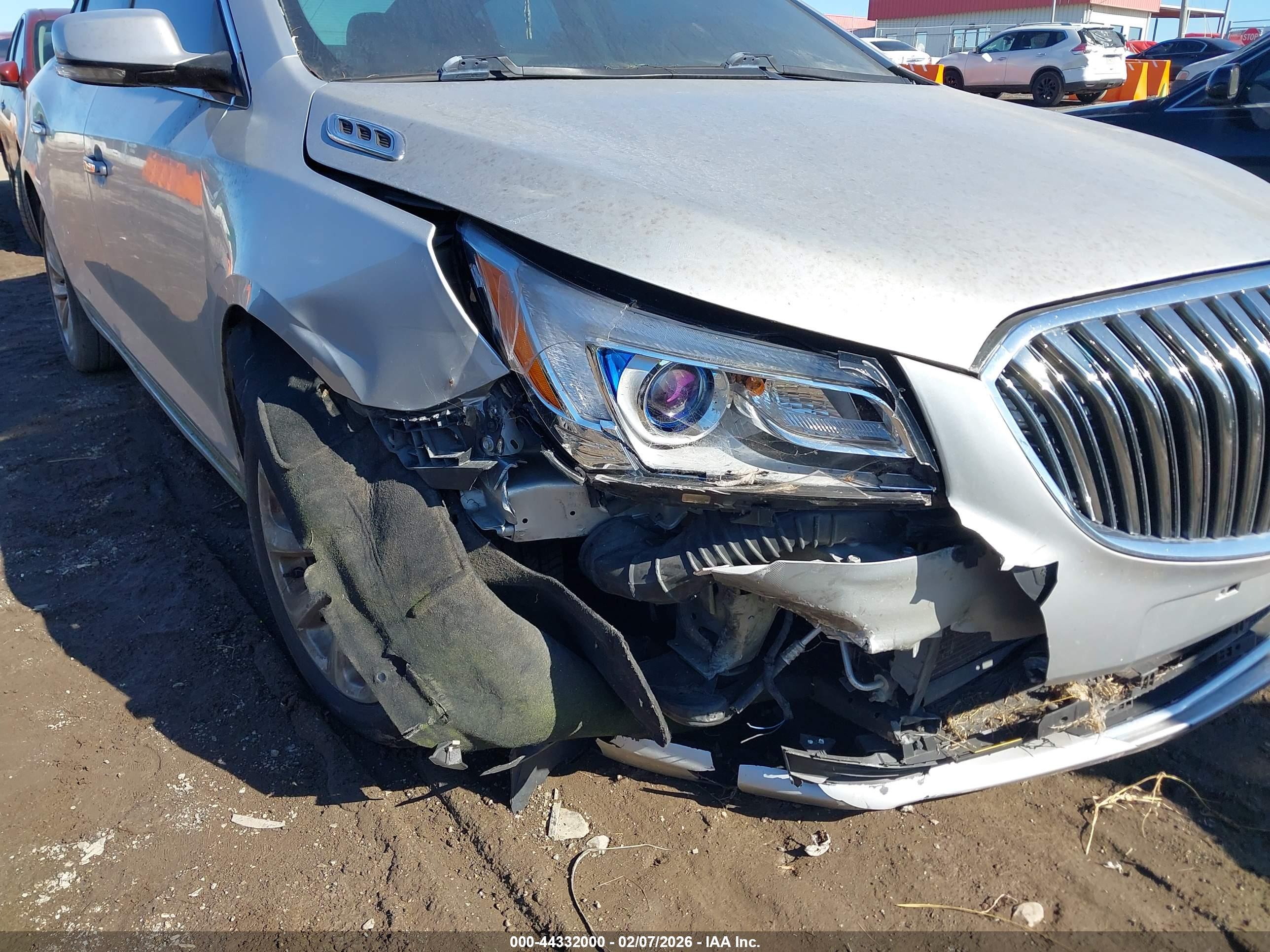 BUICK LACROSSE image 6