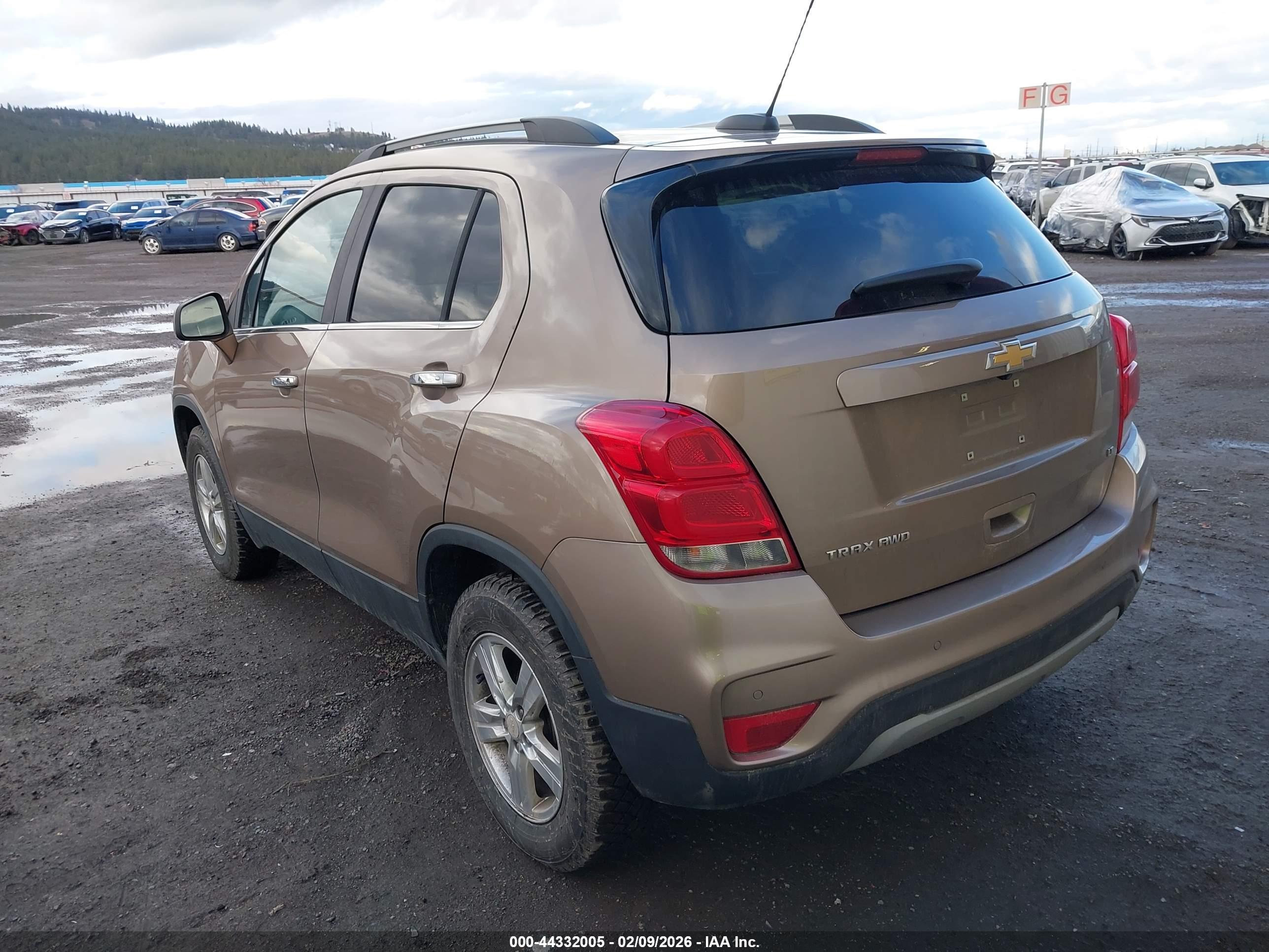 CHEVROLET TRAX image 3