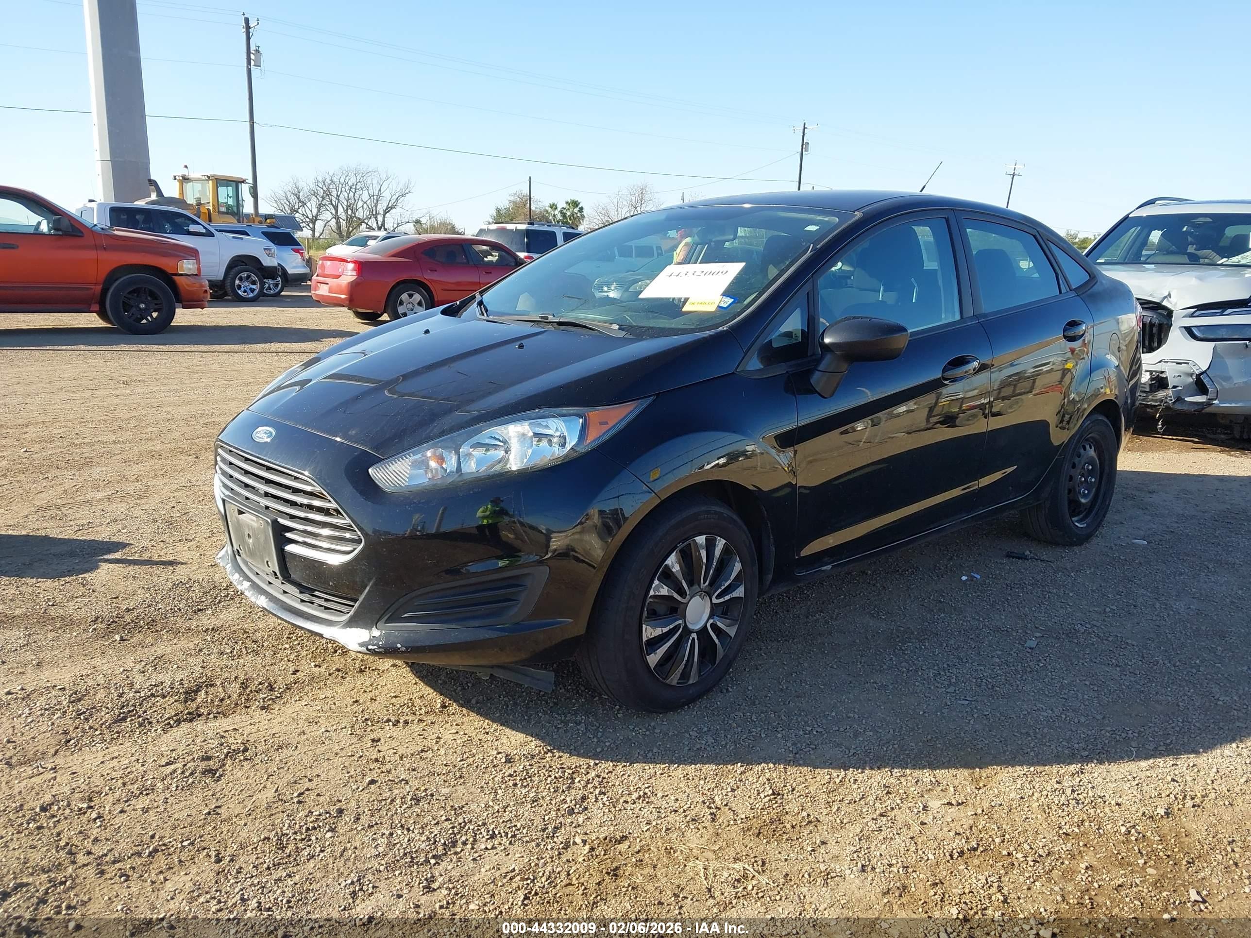 FORD FIESTA image 2