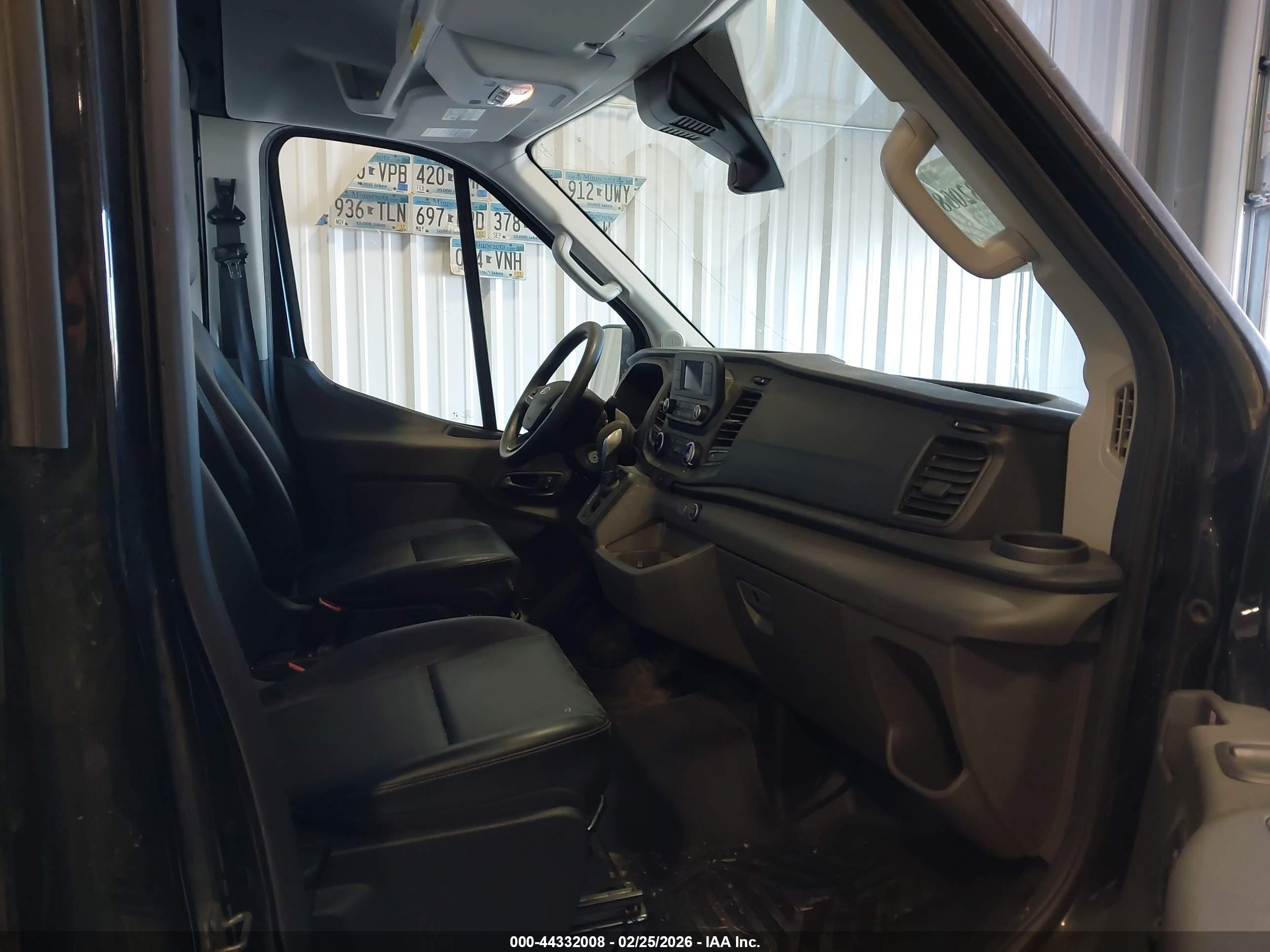 FORD TRANSIT-250 image 5