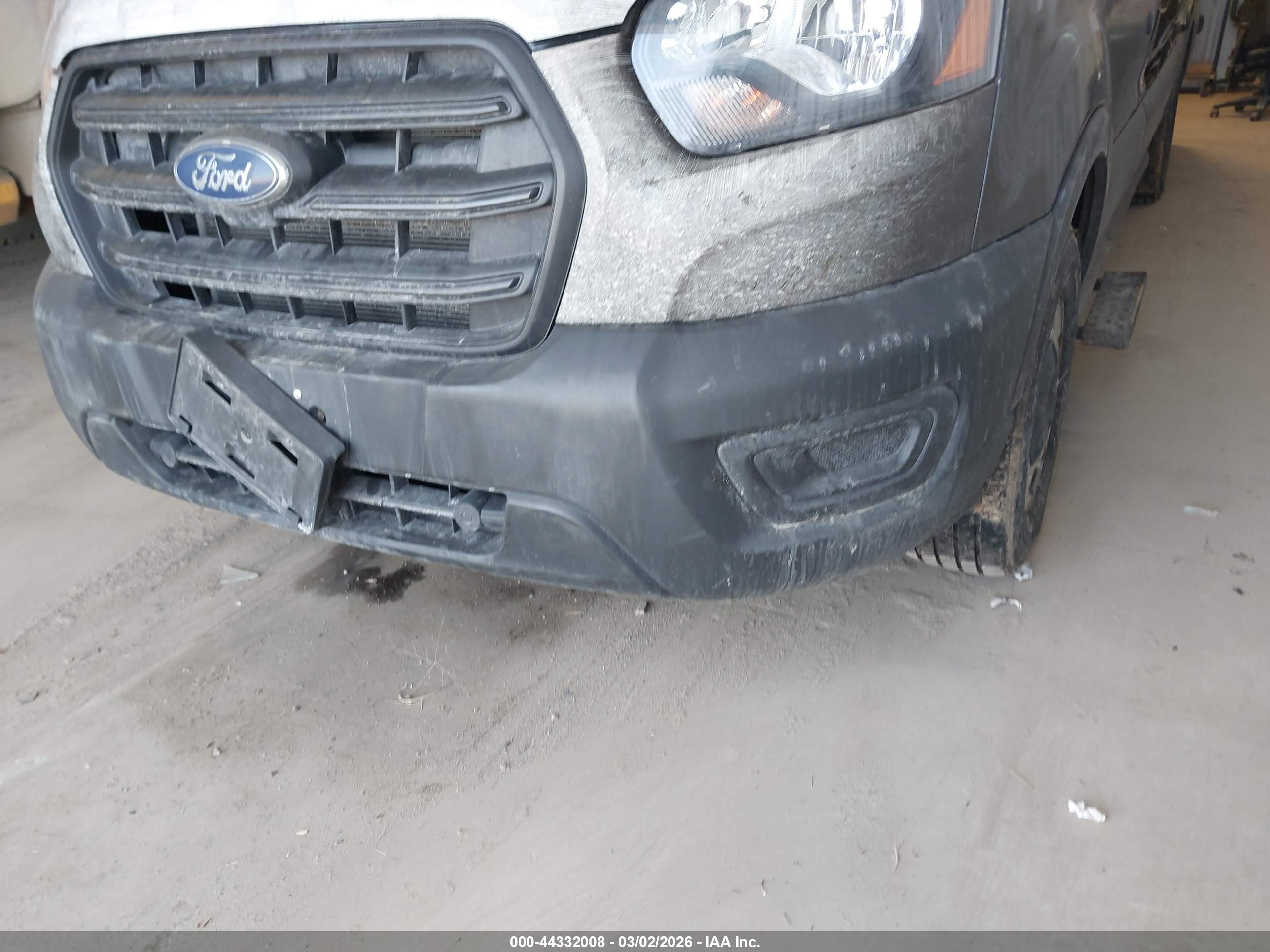 FORD TRANSIT-250 image 6