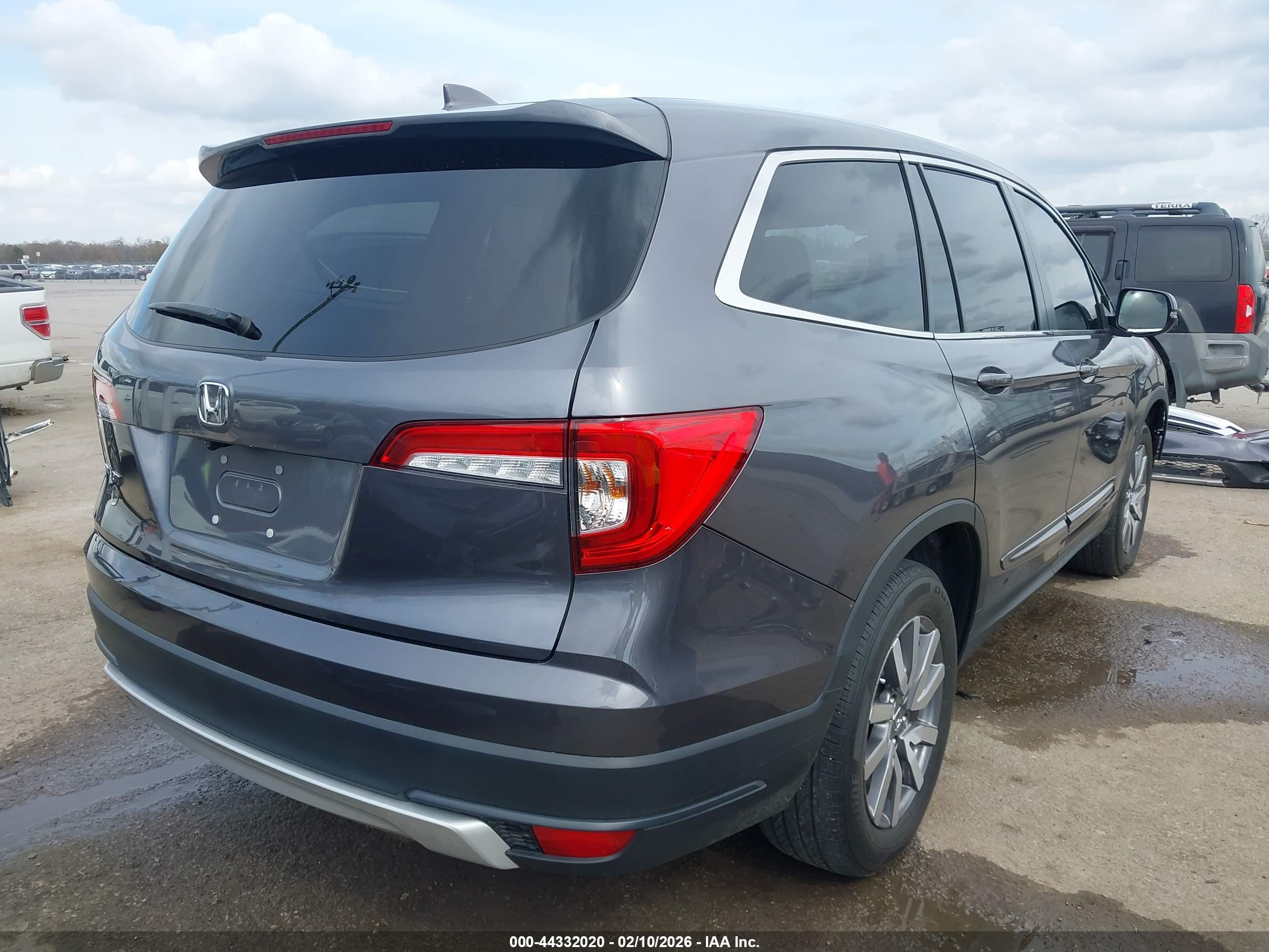 HONDA PILOT image 4
