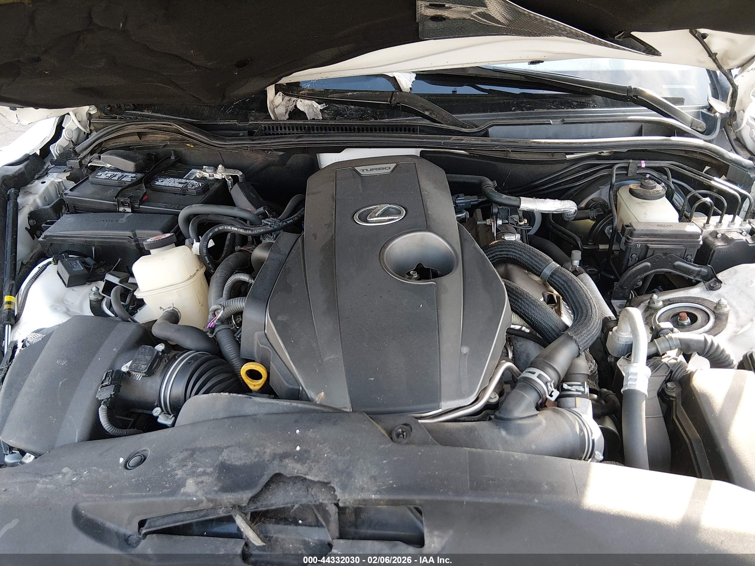 LEXUS IS image 10