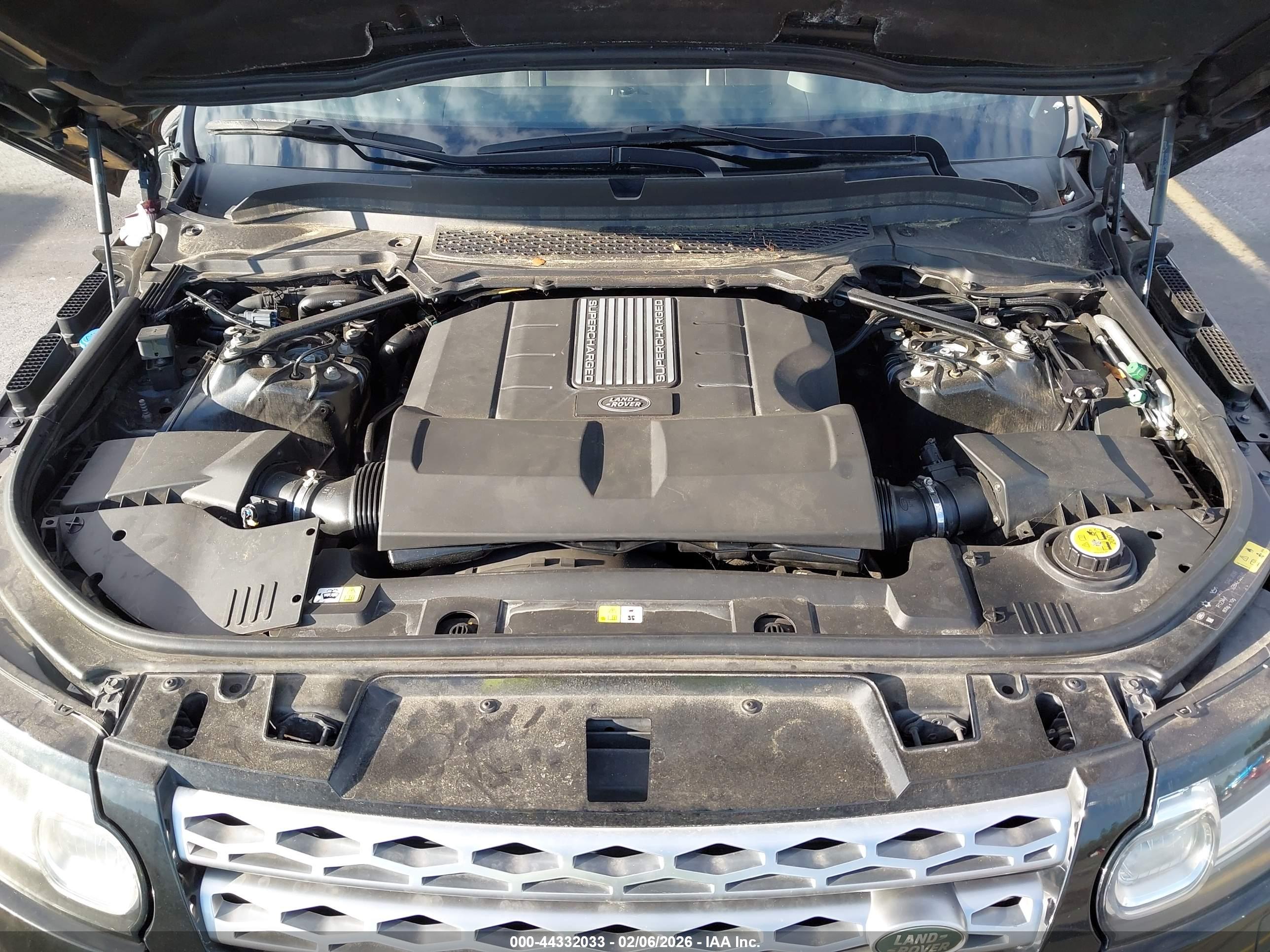 LAND ROVER image 10