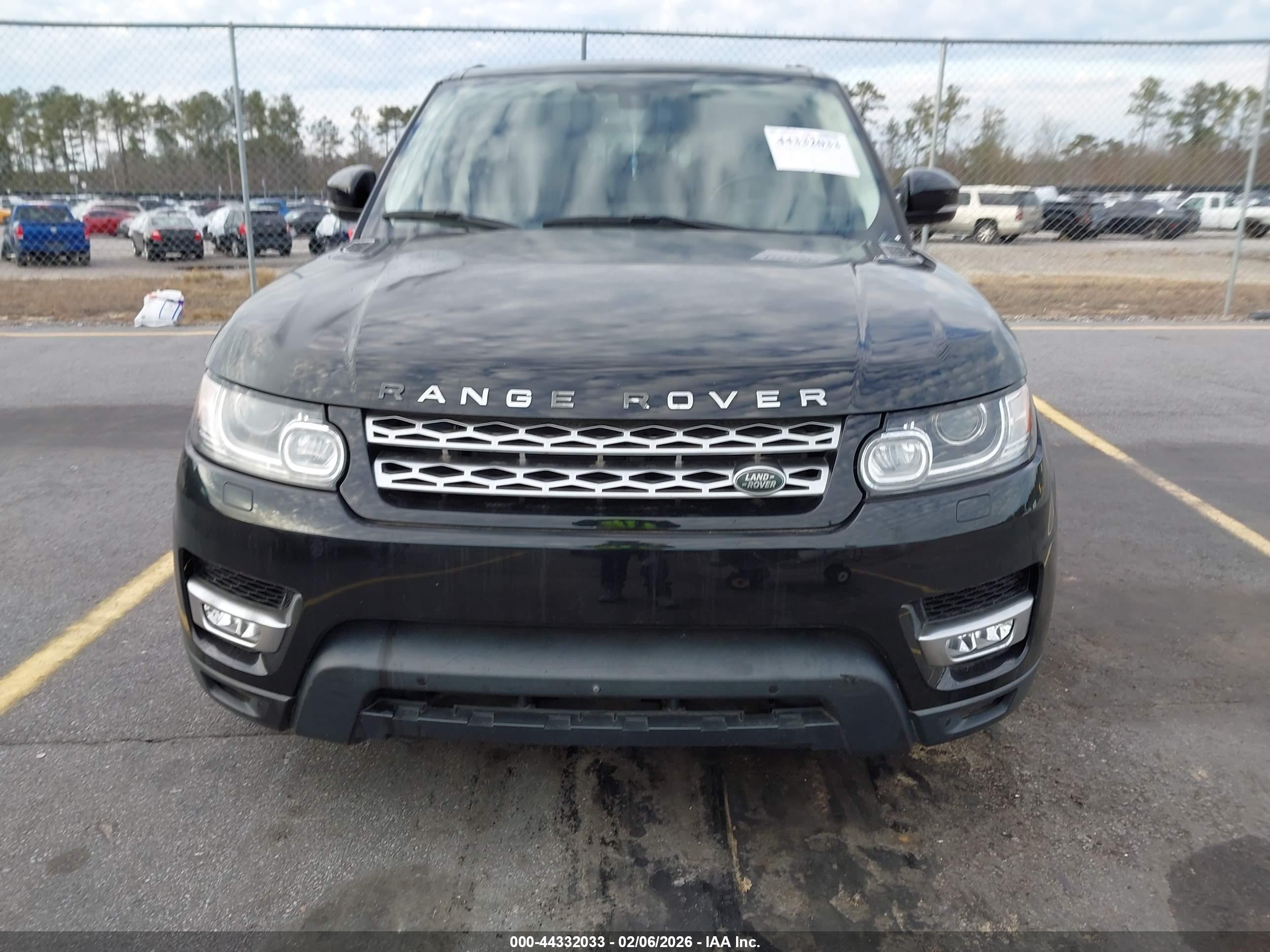 LAND ROVER image 6