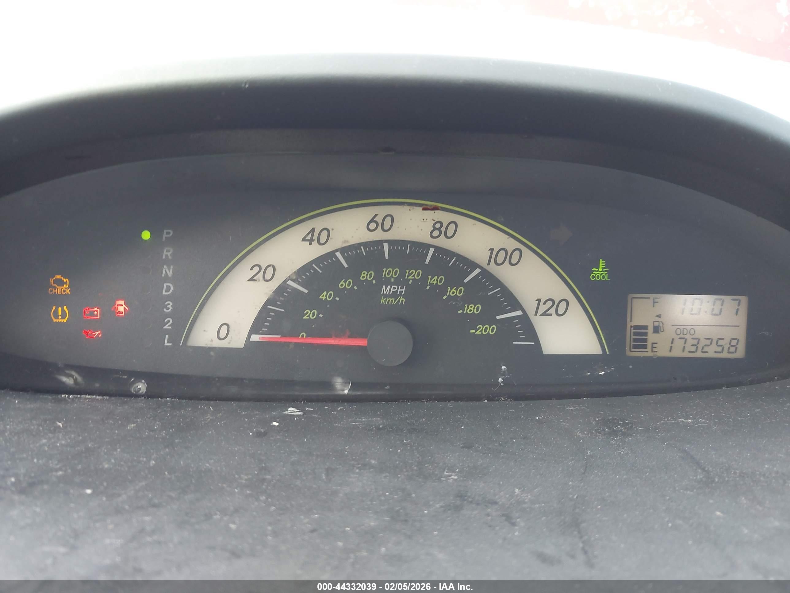 TOYOTA YARIS image 7