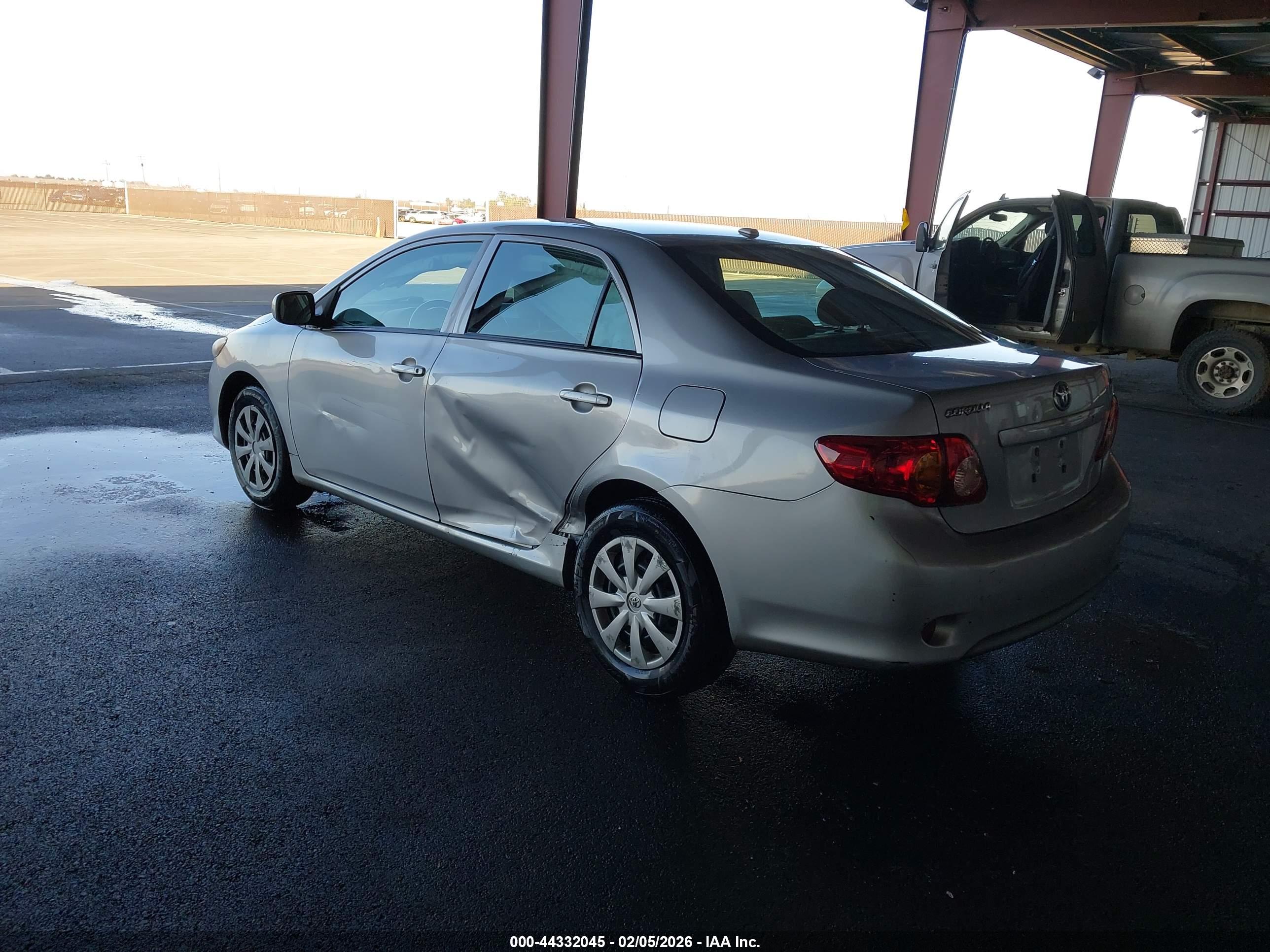 TOYOTA COROLLA image 3
