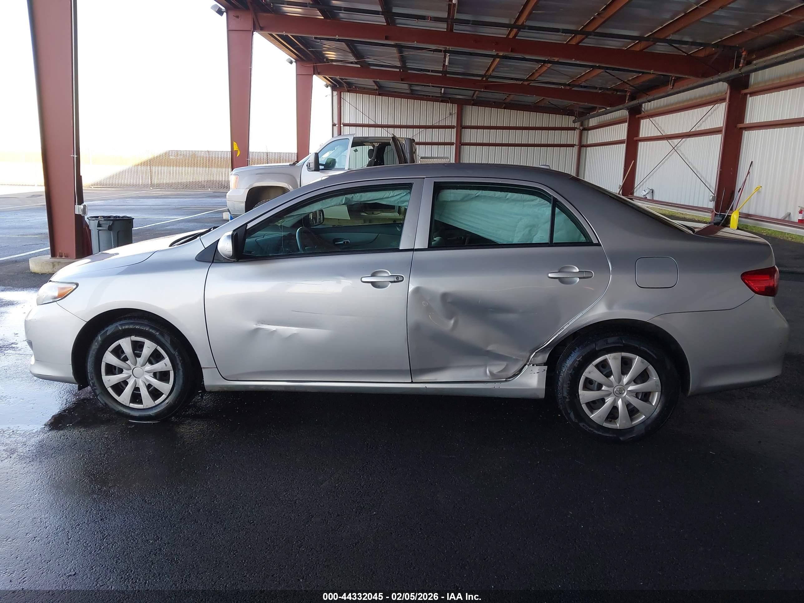 TOYOTA COROLLA image 6