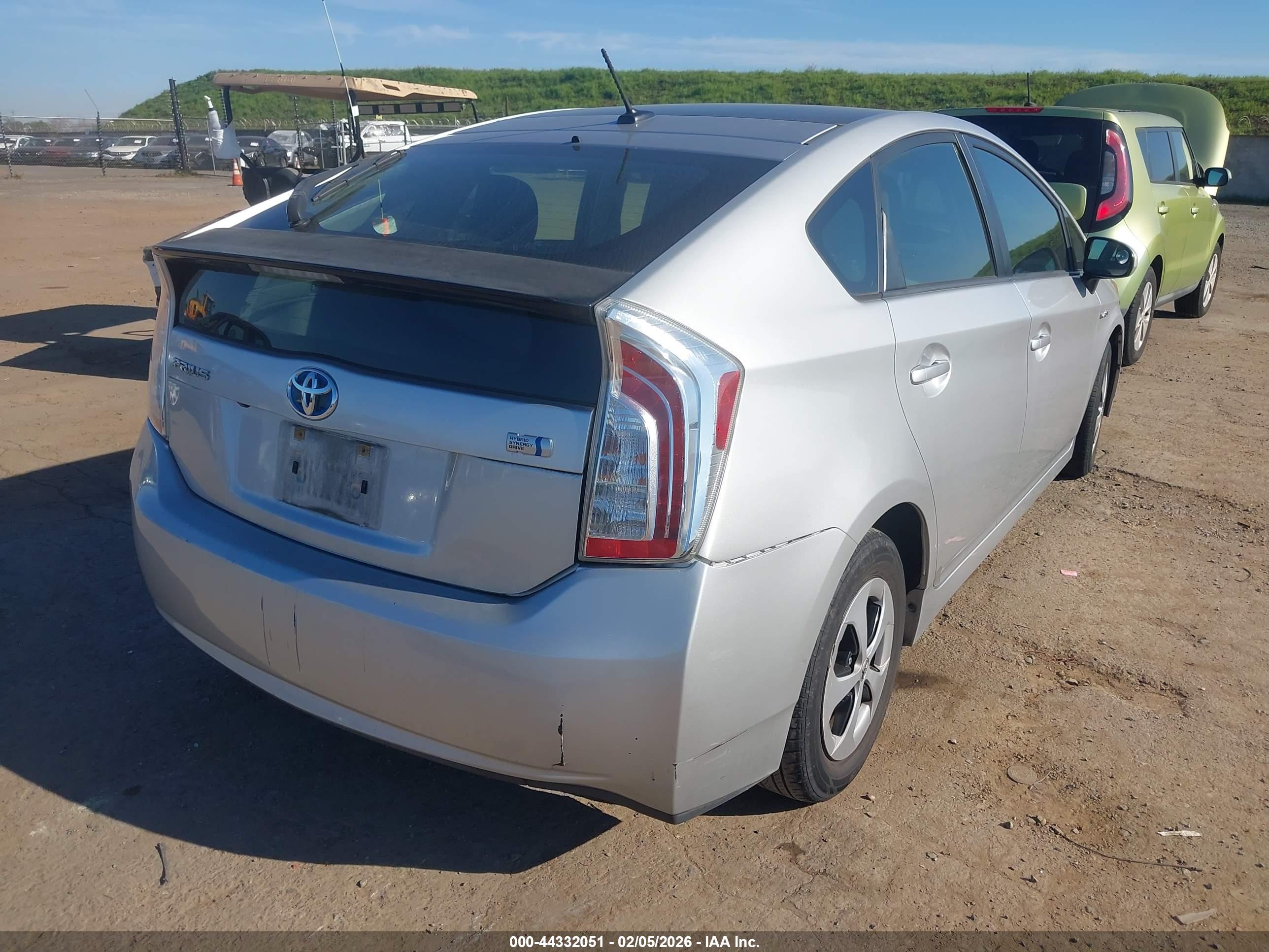 TOYOTA PRIUS image 4