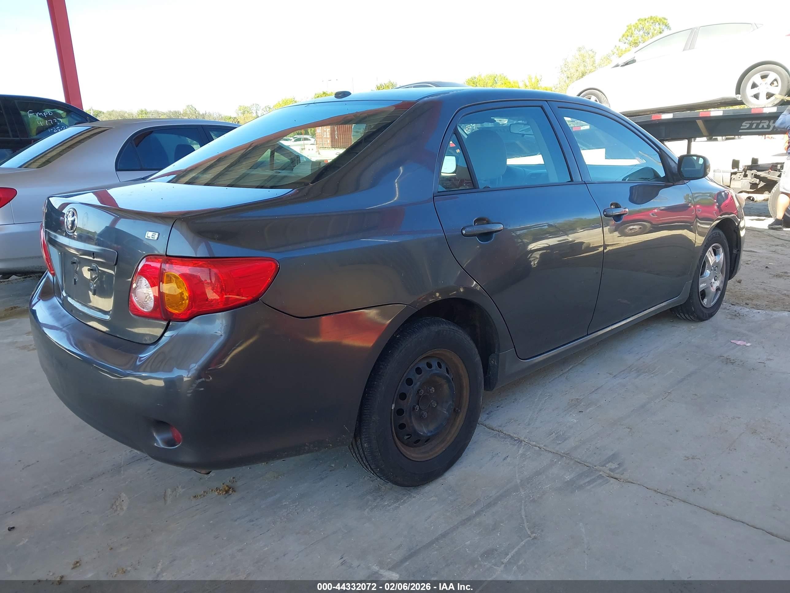 TOYOTA COROLLA image 4