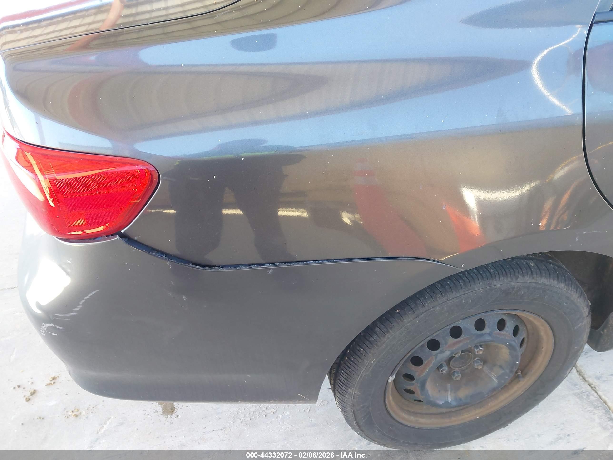 TOYOTA COROLLA image 6