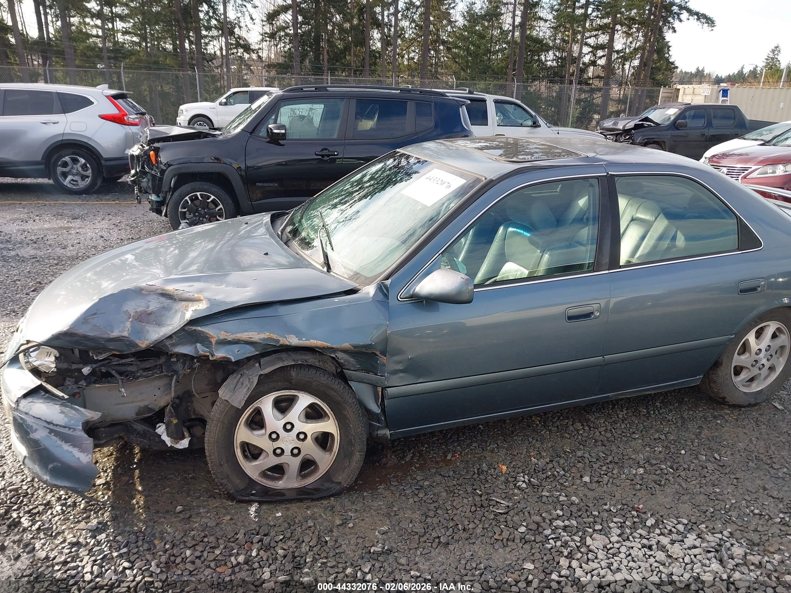 TOYOTA CAMRY image 6