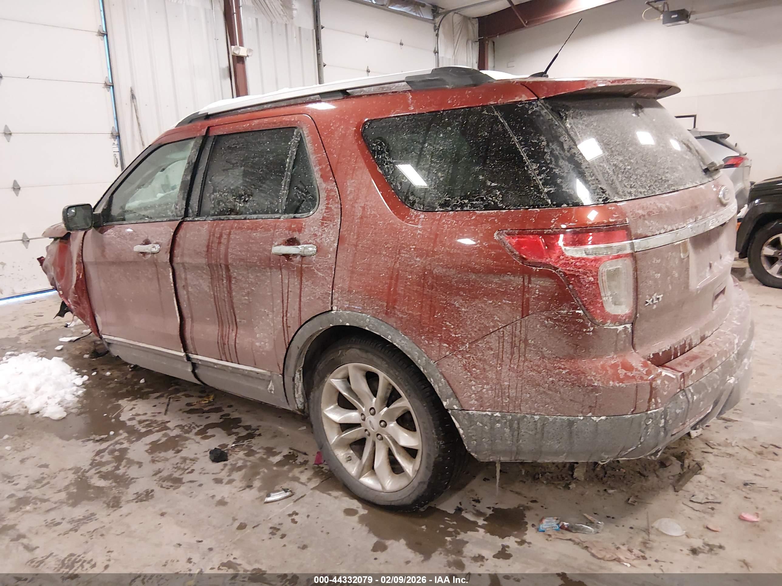 FORD EXPLORER image 3
