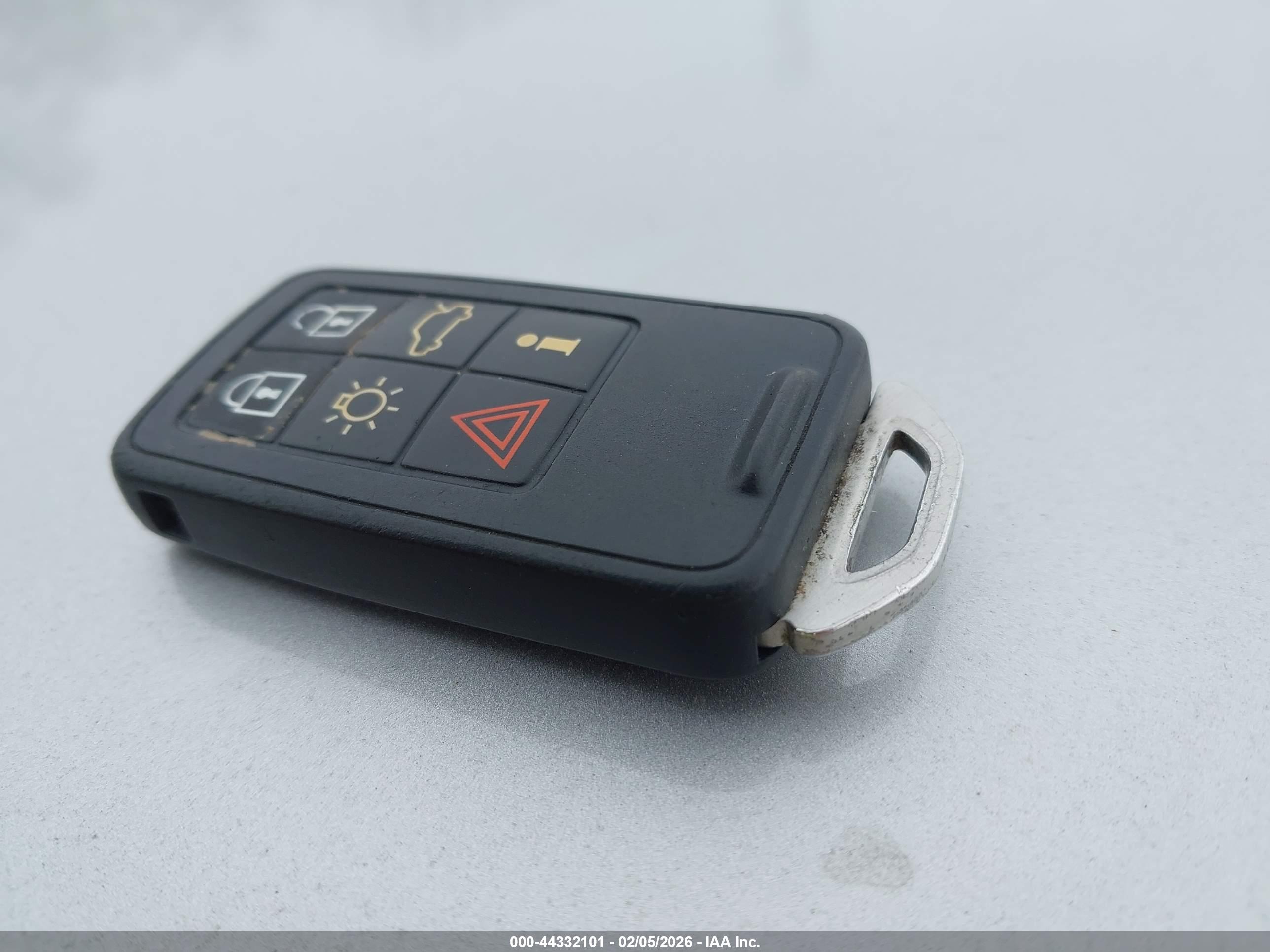 VOLVO S80 image 11