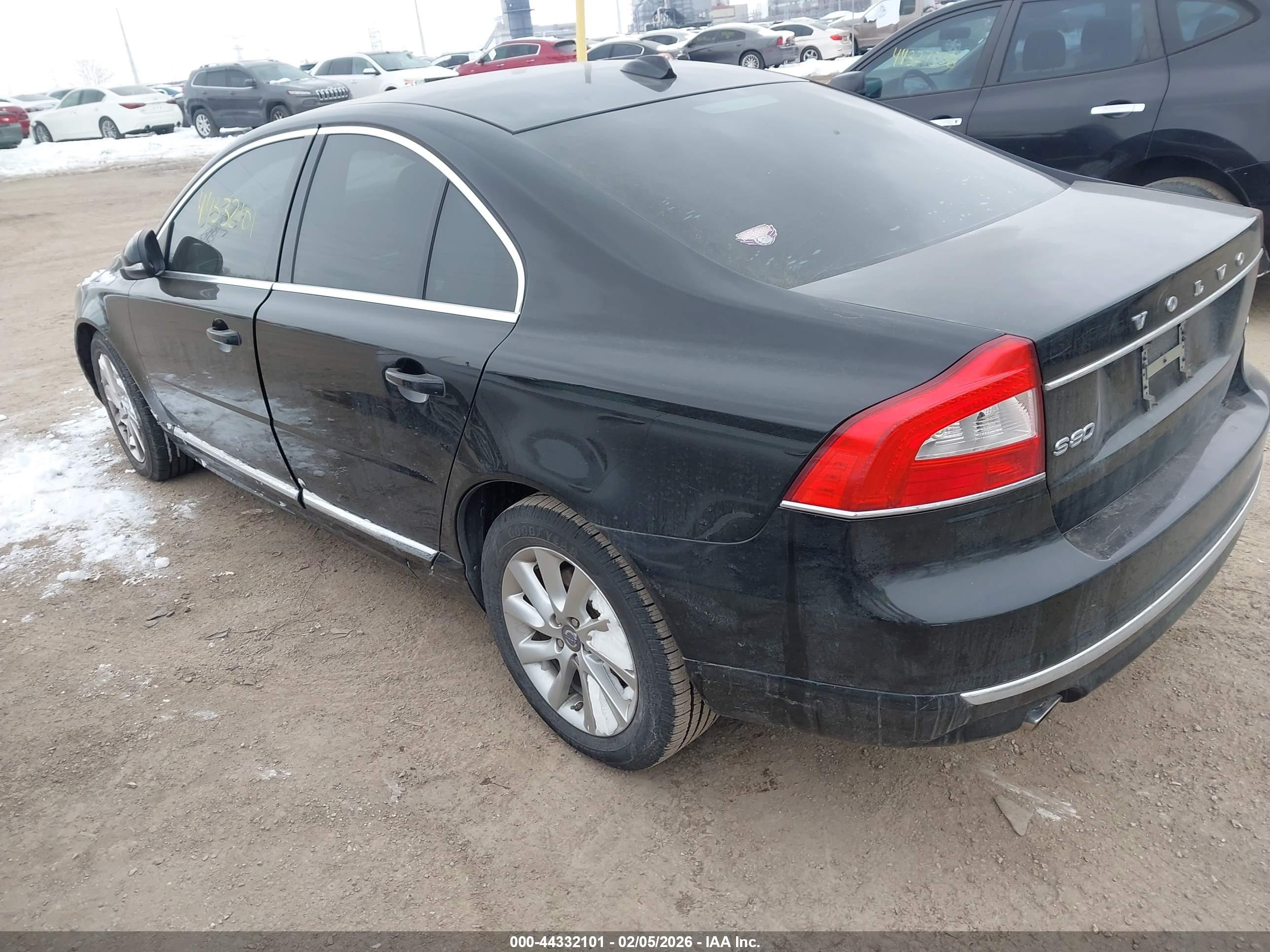 VOLVO S80 image 3