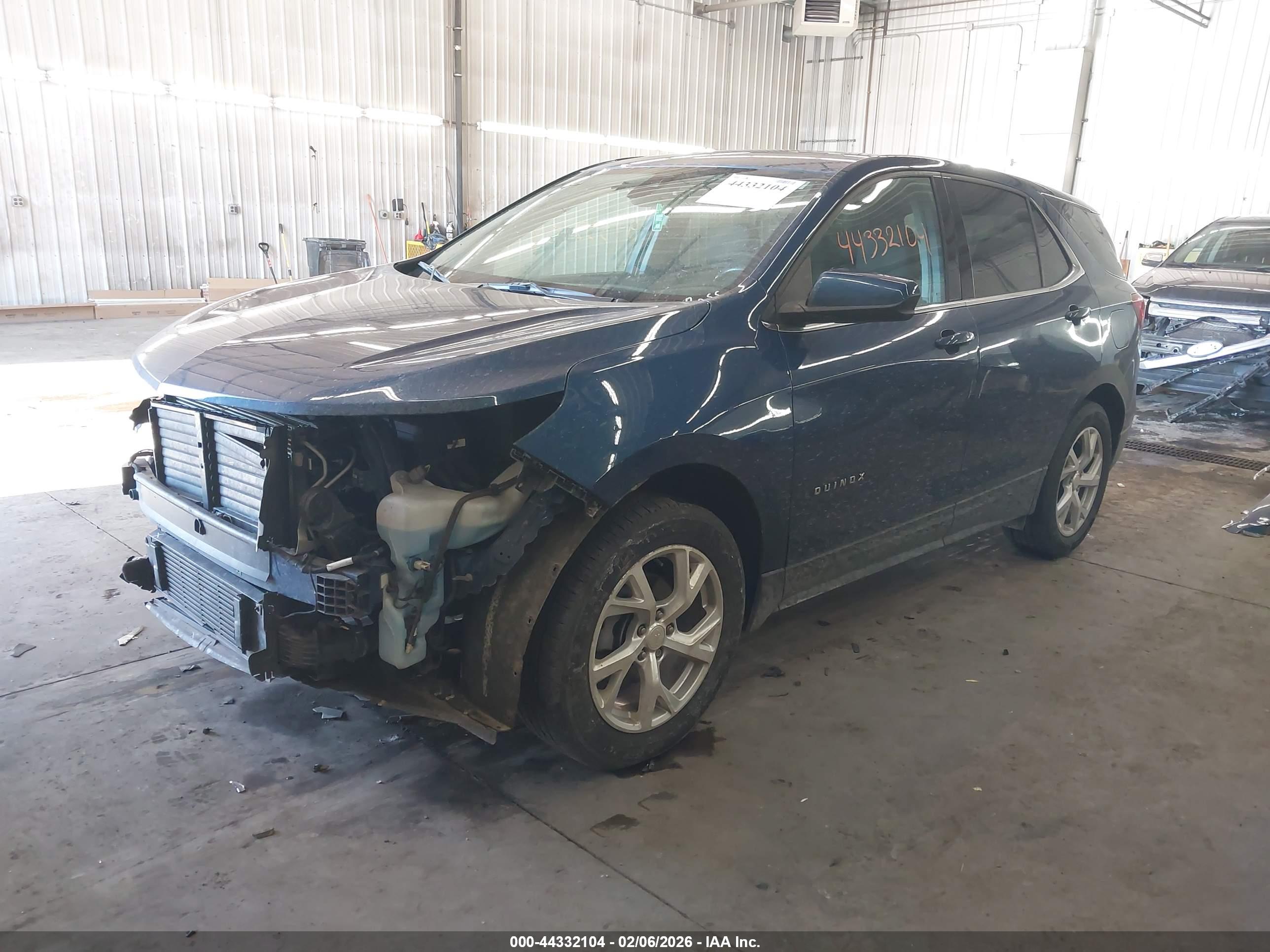 CHEVROLET EQUINOX image 2